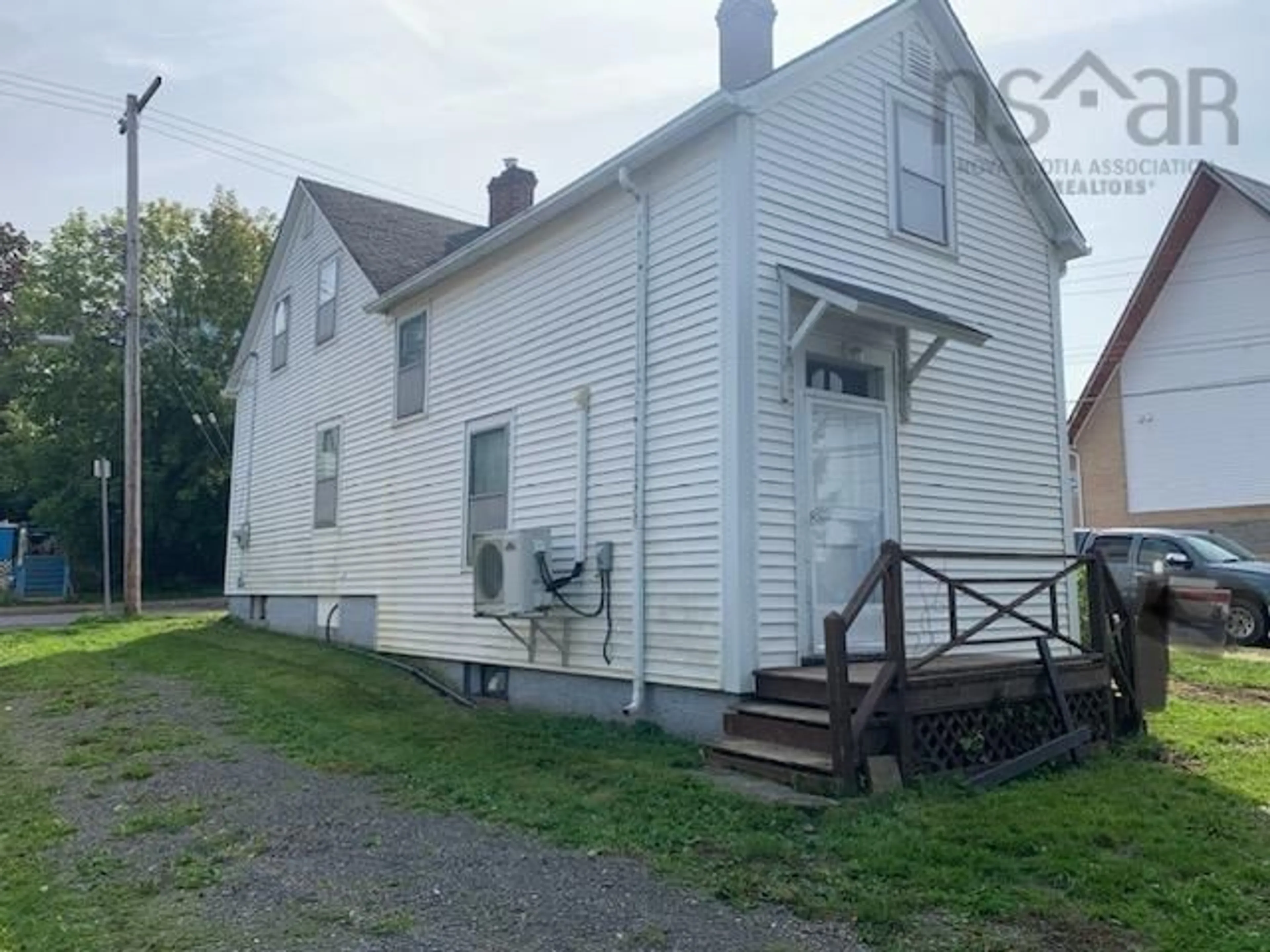 Home with unknown exterior material for 271 James St, New Glasgow Nova Scotia B2H 2Y9