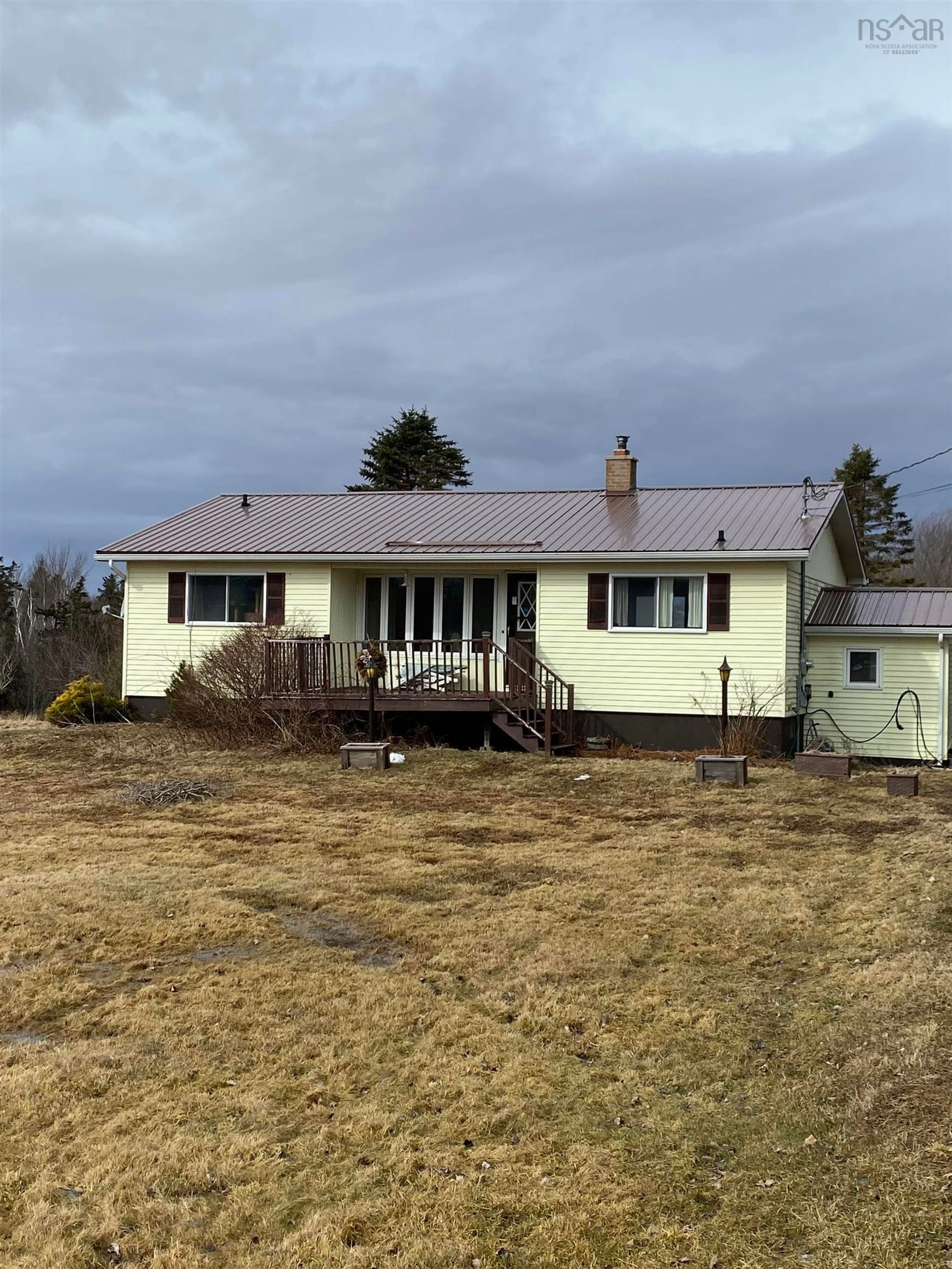 Home with unknown exterior material for 7877 Highway 215, Selma Nova Scotia B0N 1T0