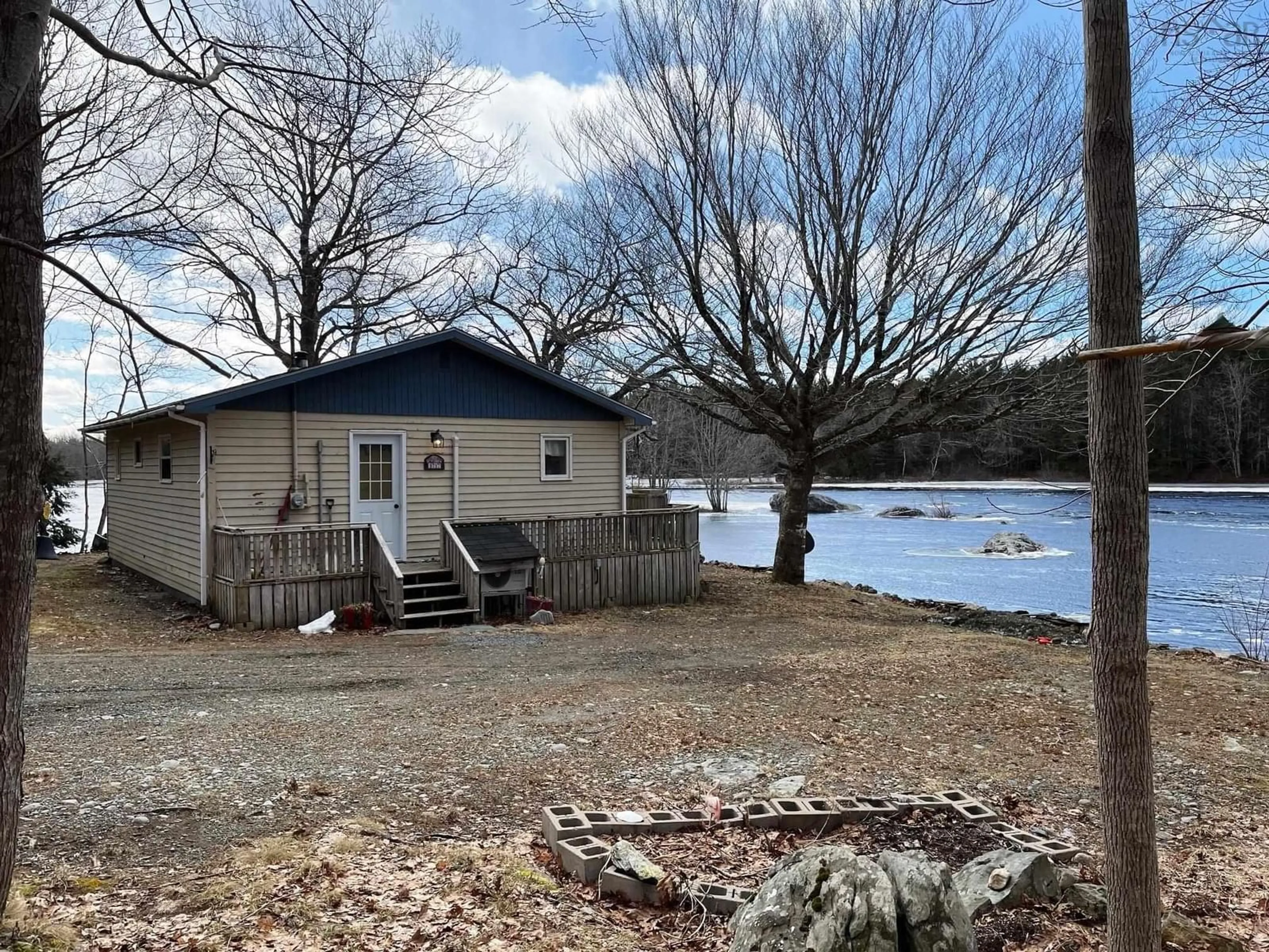 Cottage for 1717 Medway River Rd, Riversdale Nova Scotia B0J 2H0