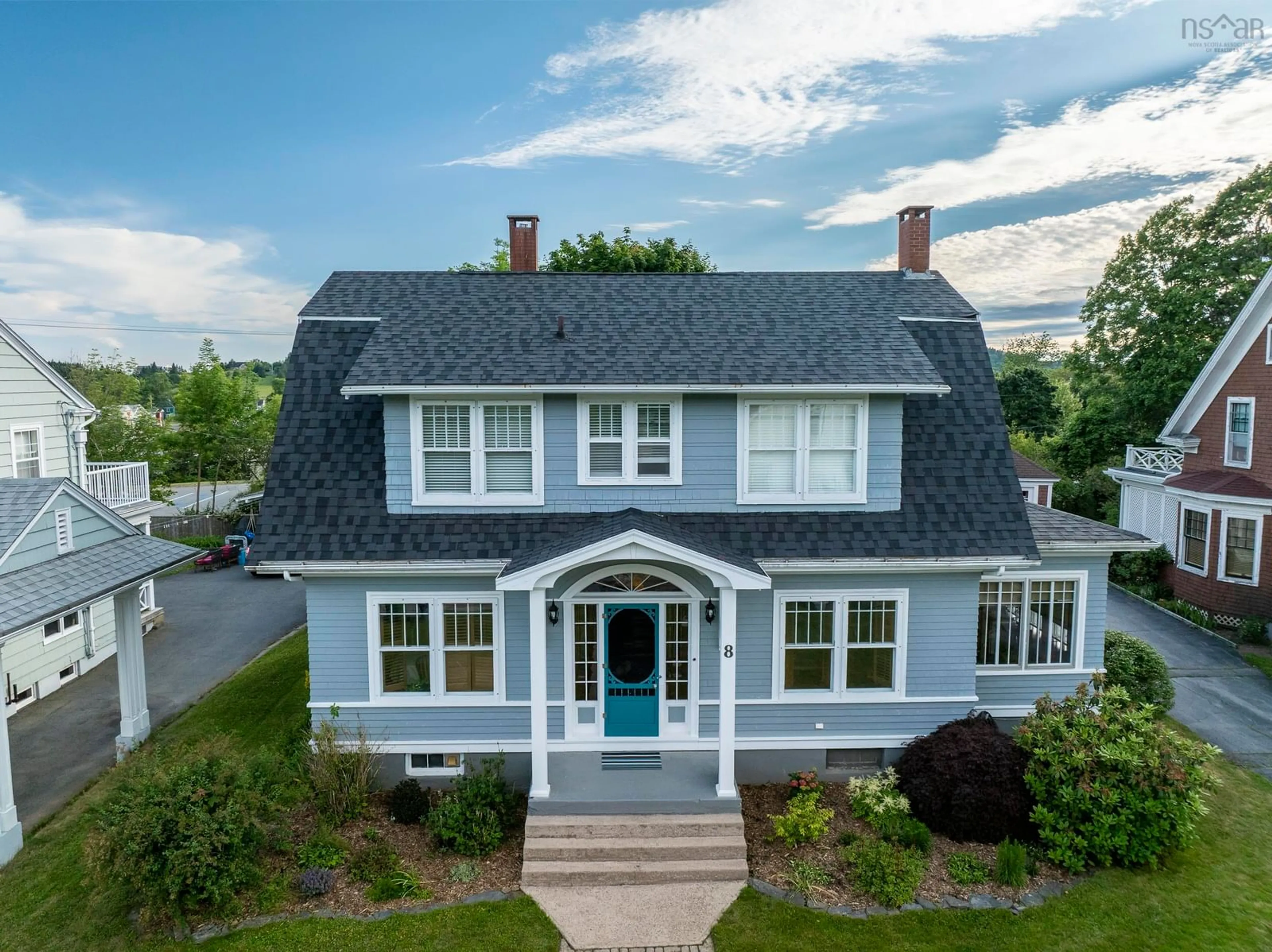 Indoor garage for 8 Linden Ave, Lunenburg Nova Scotia B0J 2C0