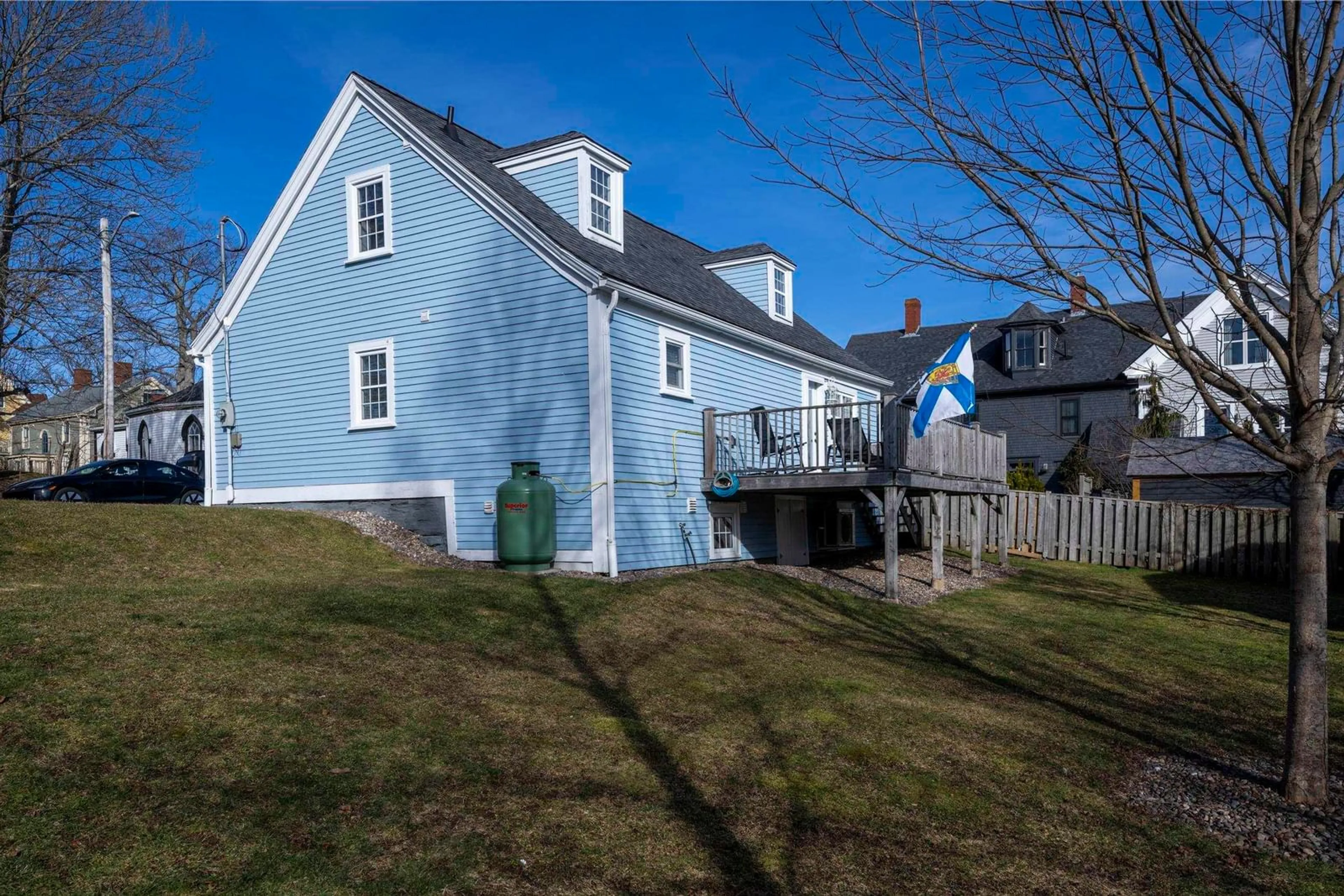 Cottage for 58 Cumberland St, Lunenburg Nova Scotia B0J 2C0