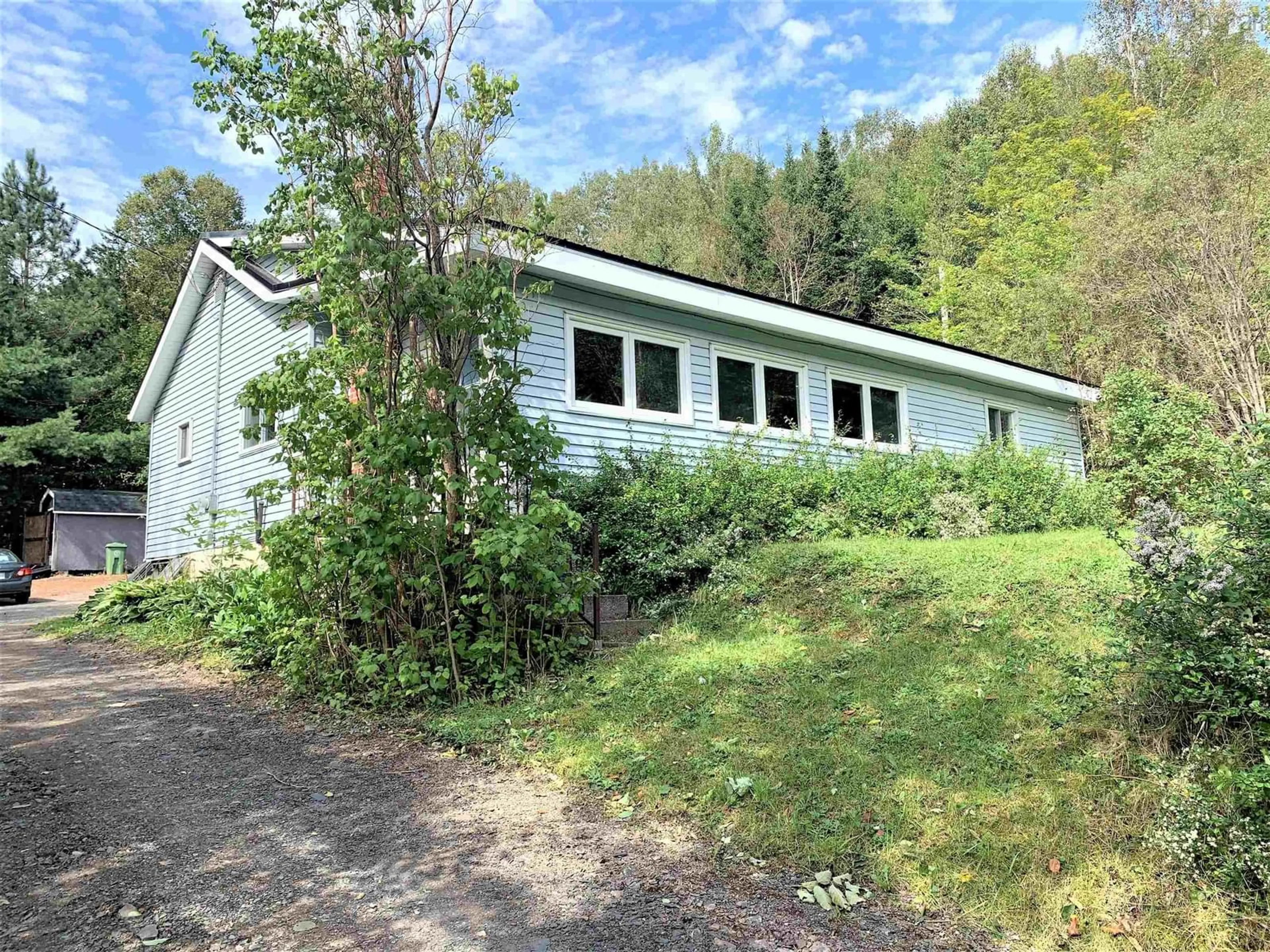Cottage for 102 Hwy#2 Hwy, Lower Five Islands Nova Scotia B0M 1S0