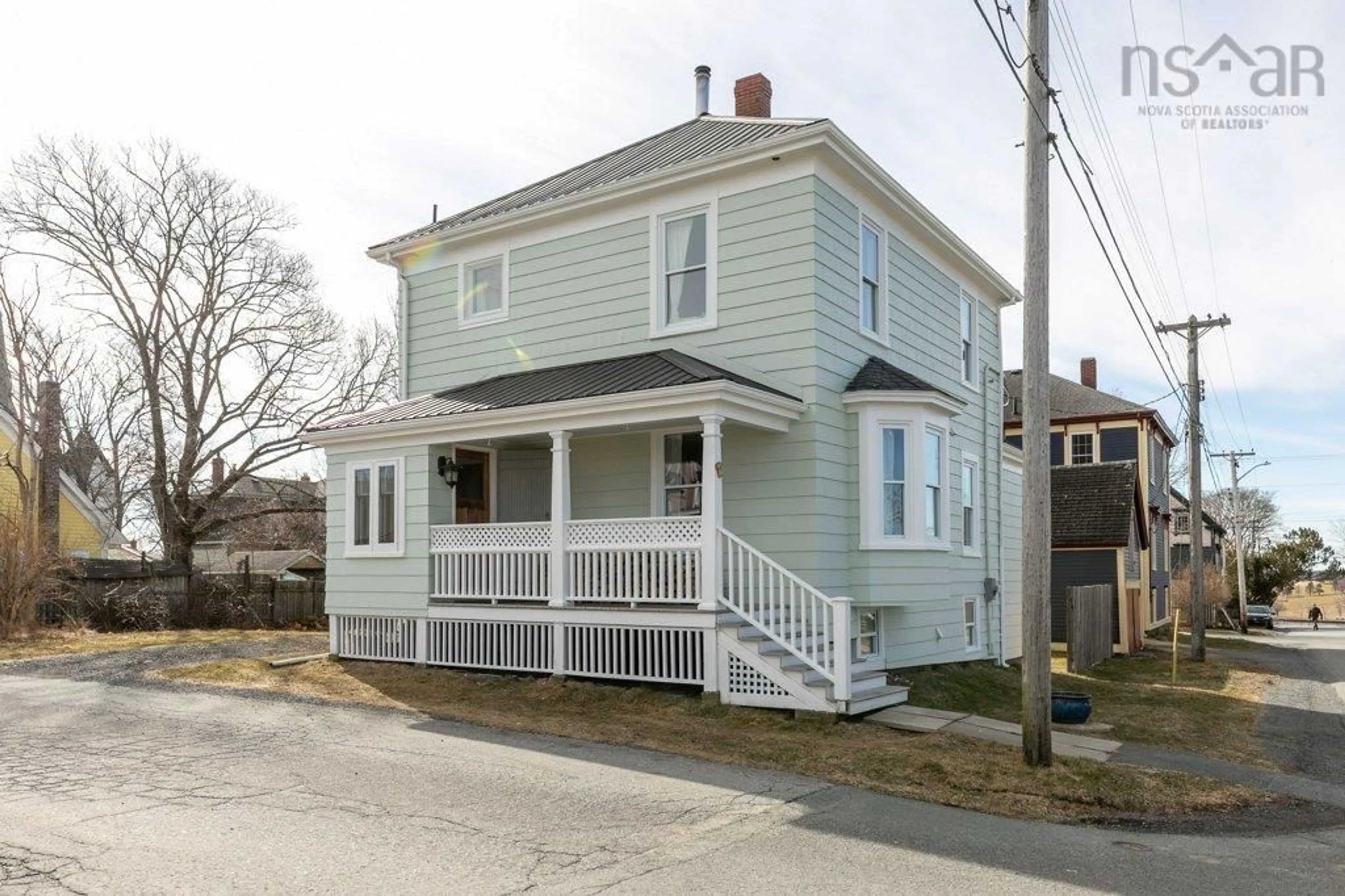 Frontside or backside of a home for 72 Kaulbach St, Lunenburg Nova Scotia B0J 2C0