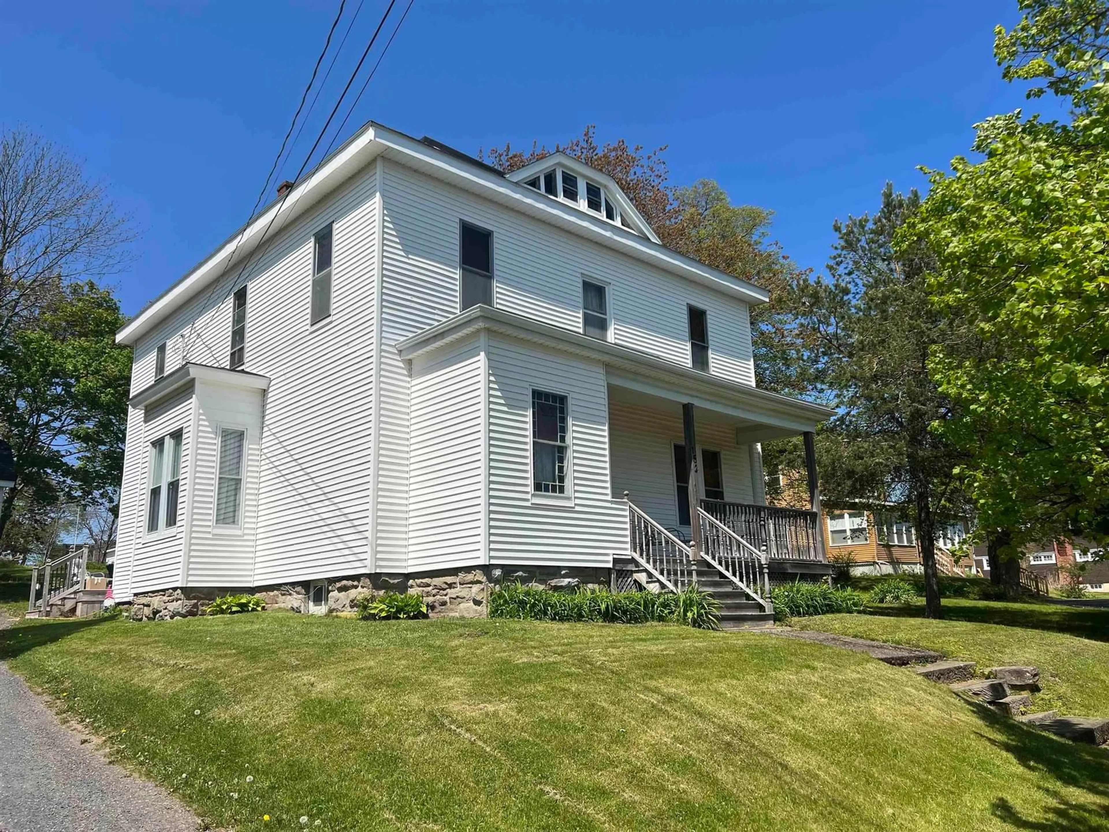 Outside view for 152 Faulkland St, Pictou Nova Scotia B0K 1H0