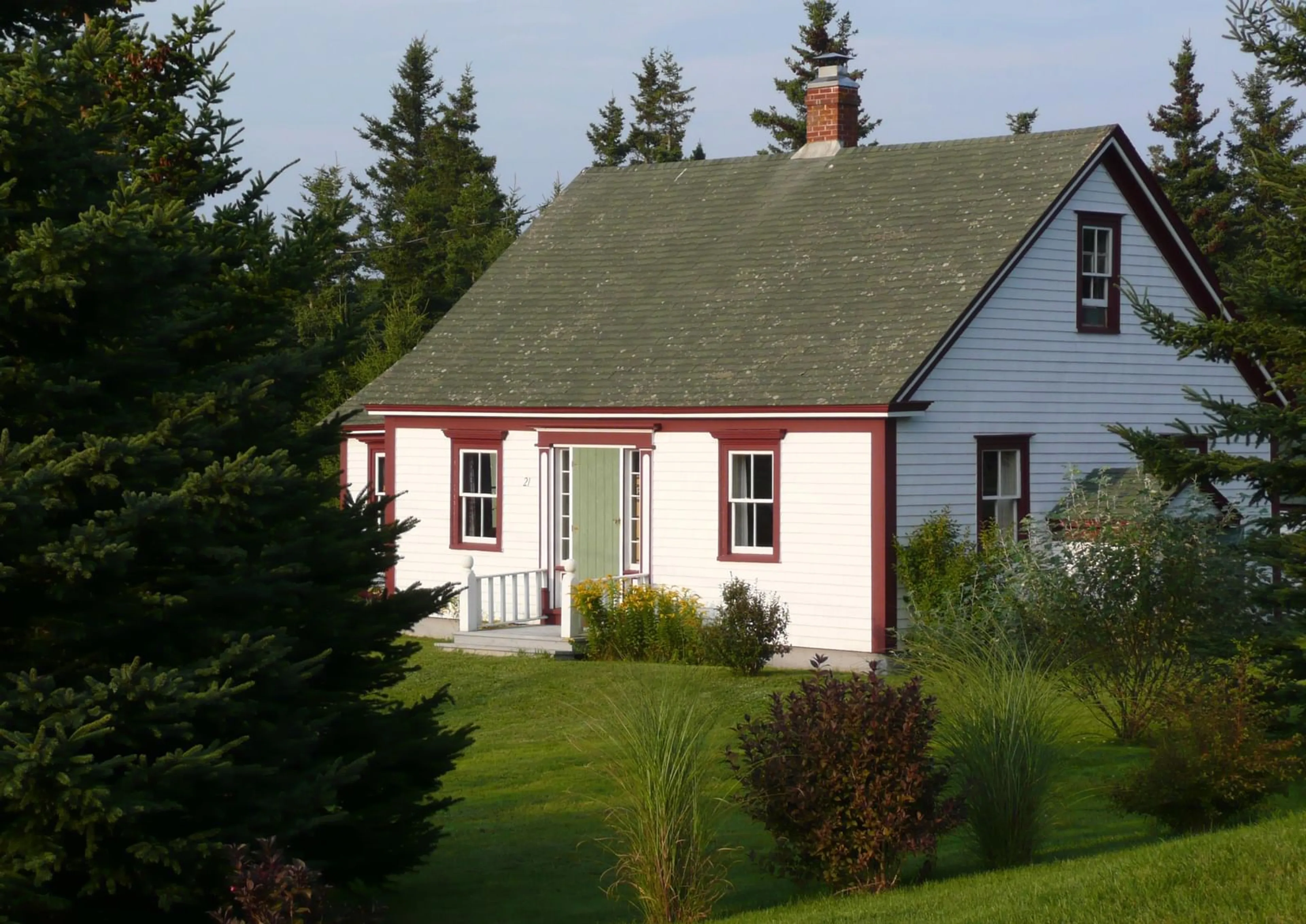 Cottage for 21 Herring Rock Rd, Blue Rocks Nova Scotia B0J 2C0