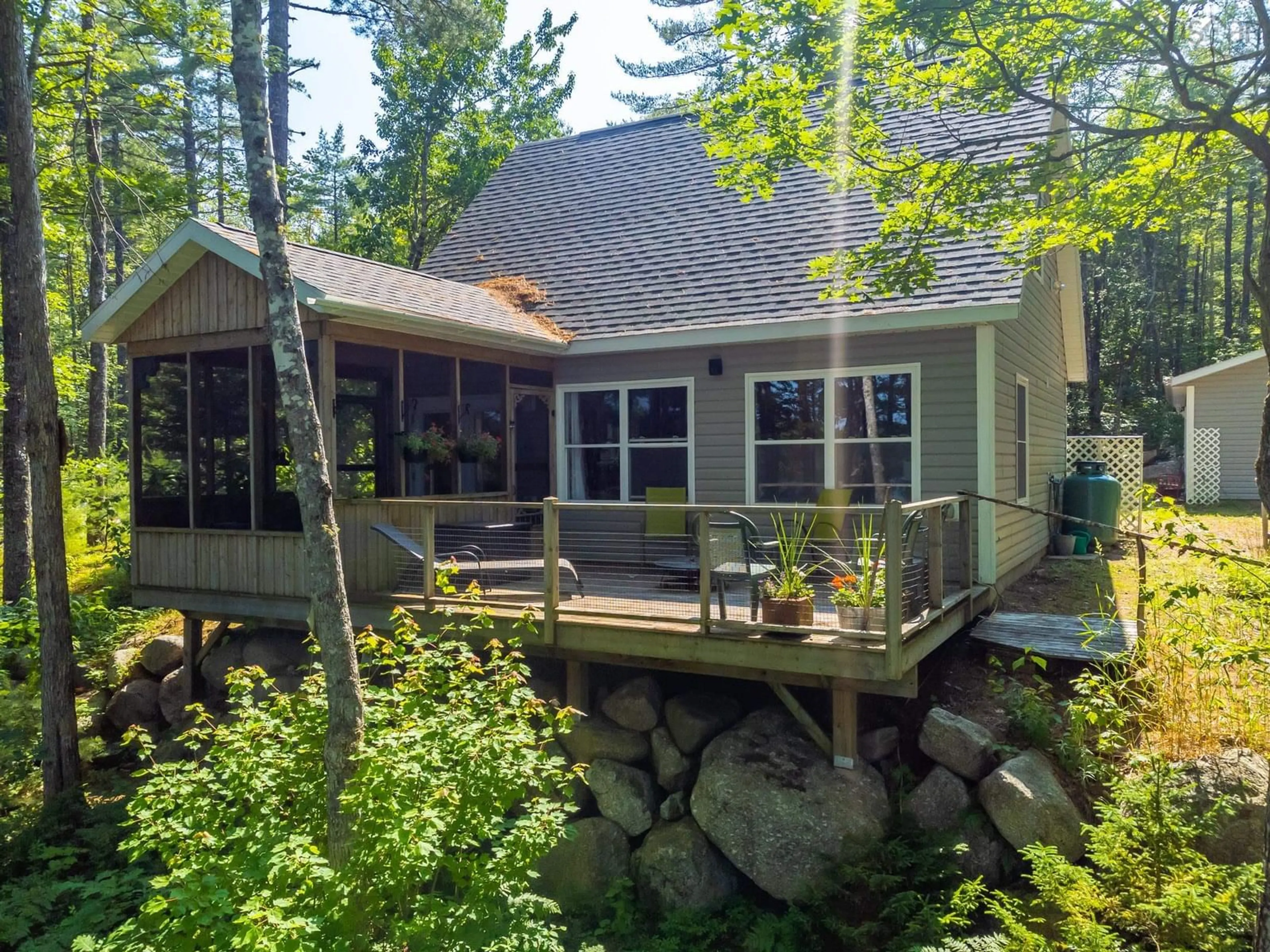 Cottage for 226 Chipman Lane, Waterloo Lake Nova Scotia B0S 1P0