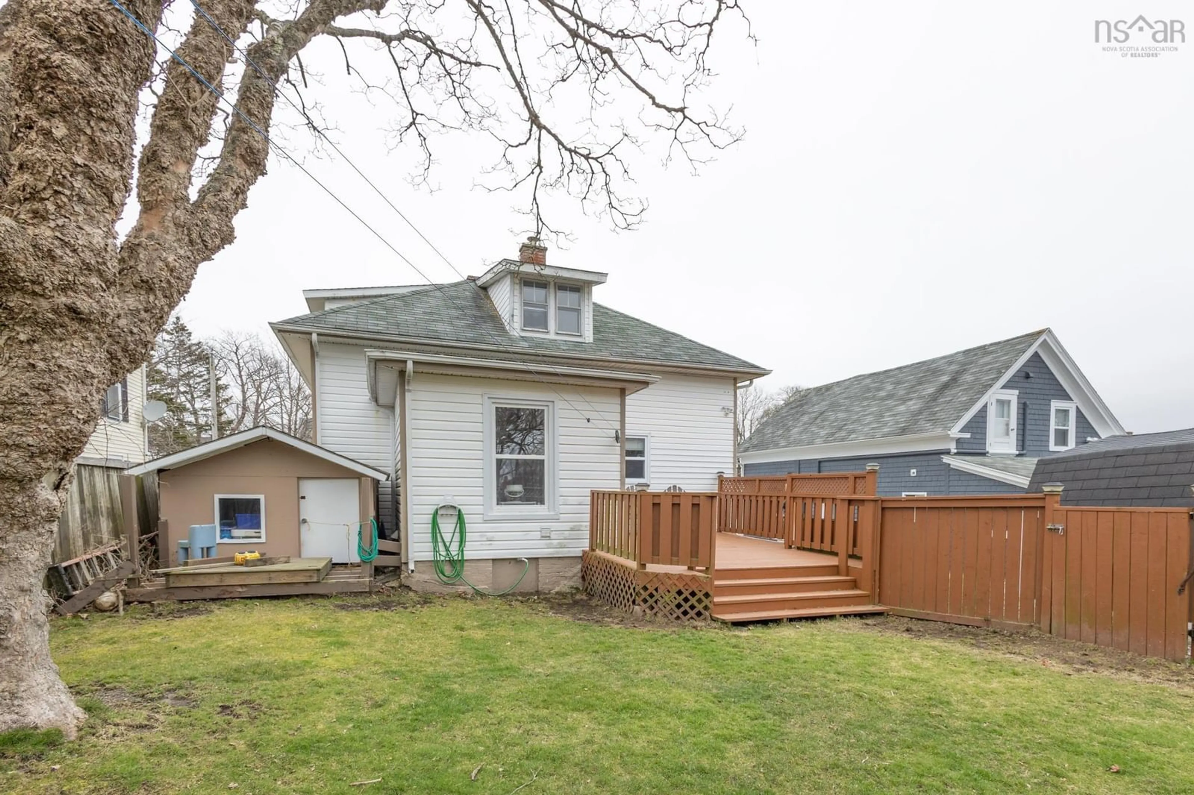 Frontside or backside of a home for 14 Ryerson Crt, Yarmouth Nova Scotia B5A 1V6