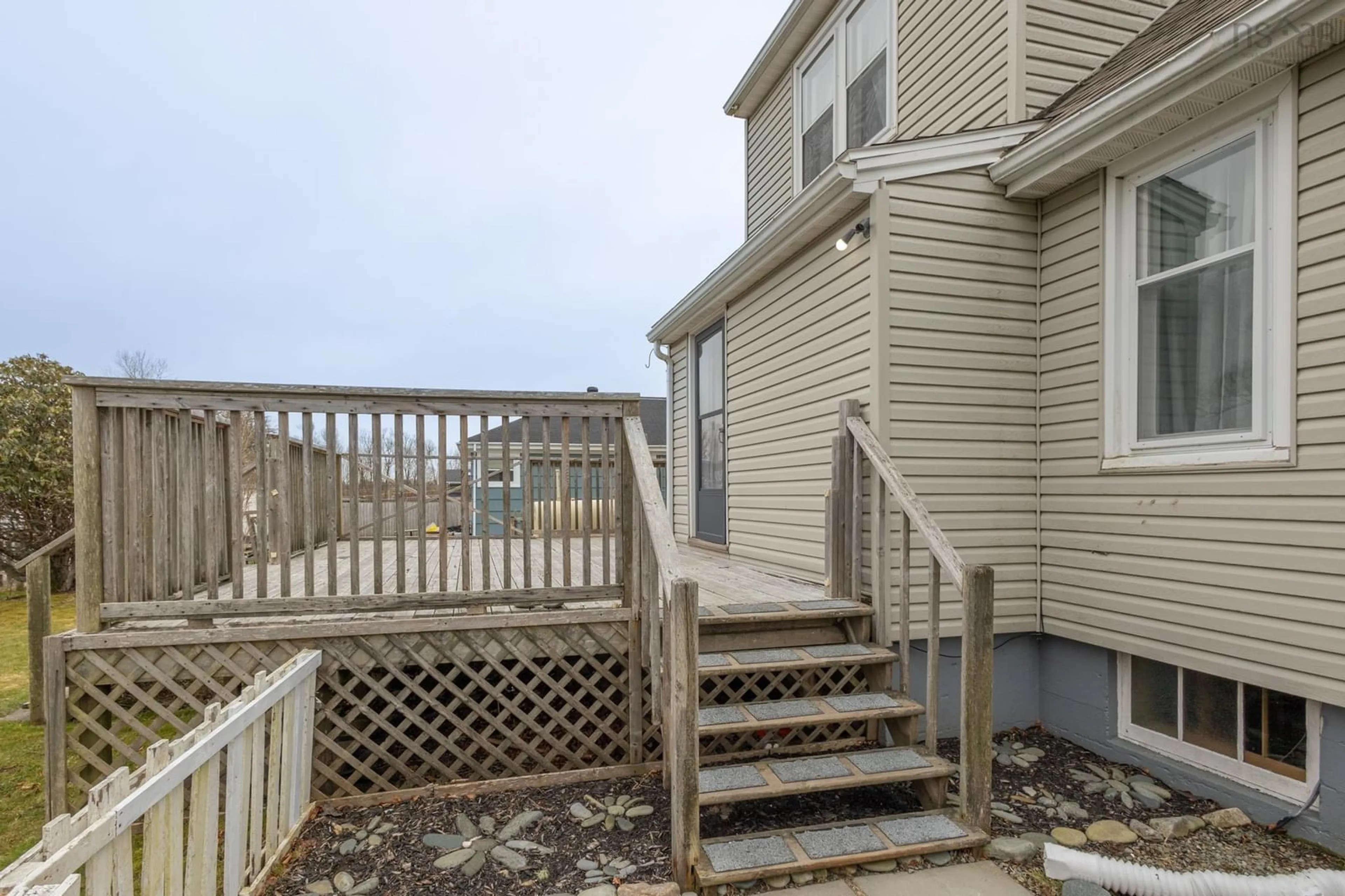 A pic from exterior of the house or condo for 171 Pleasant St, Yarmouth Nova Scotia B5A 2J8