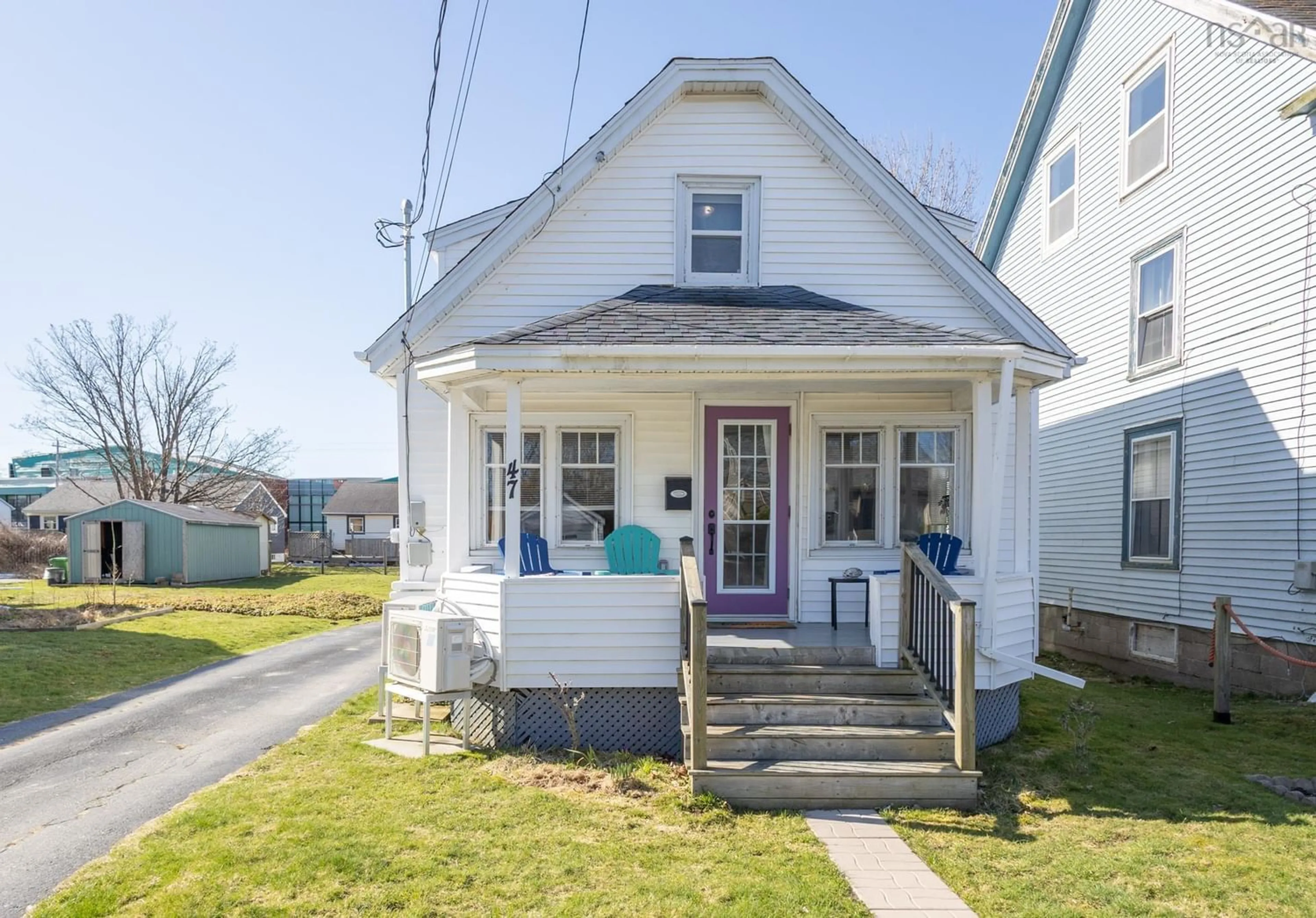 Frontside or backside of a home for 47 Porter St, Yarmouth Nova Scotia B5A 2Y8