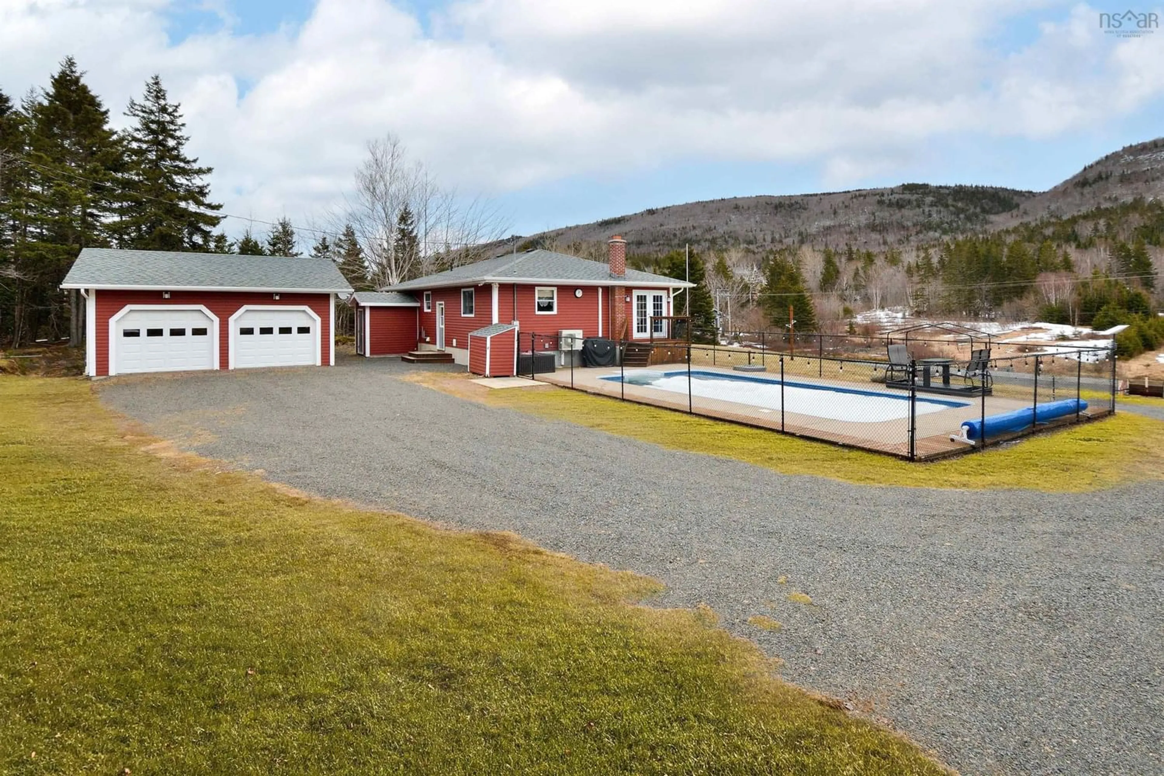Indoor or outdoor pool for 47708 Cabot Trail, Tarbot Nova Scotia B0C 1H0