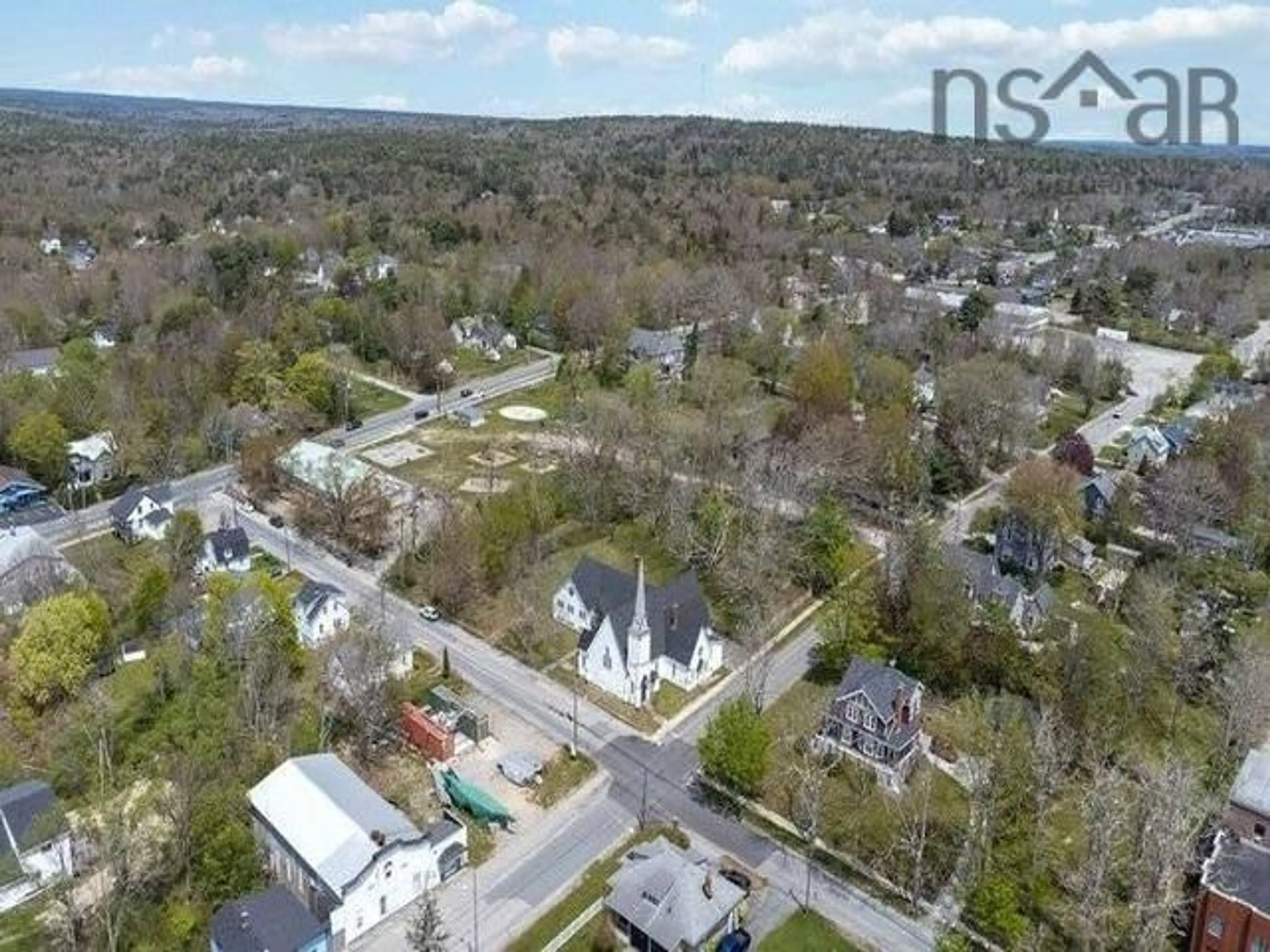 A pic from exterior of the house or condo, the street view for 36 John St, Shelburne County Nova Scotia B0T 1W0