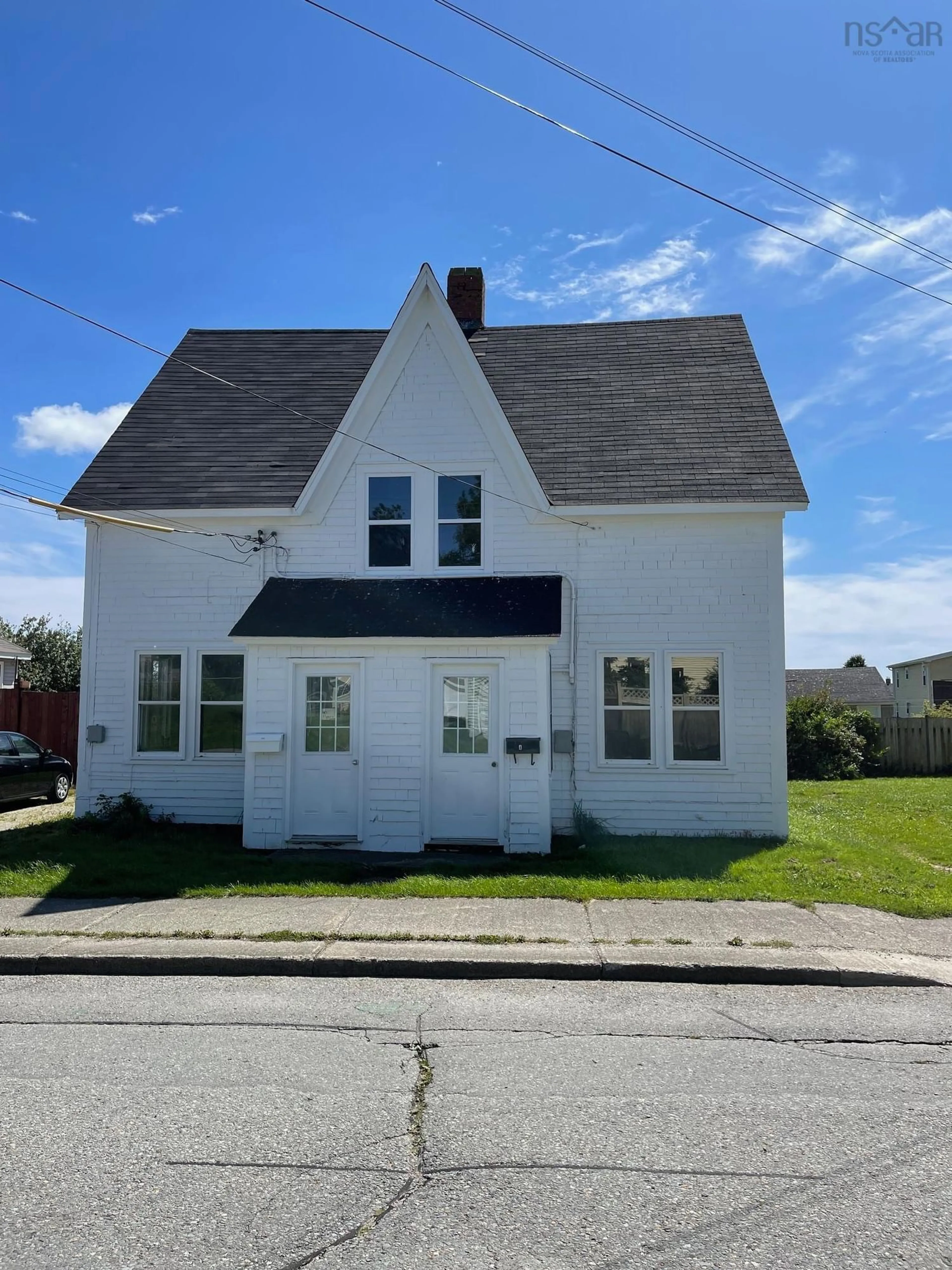 Frontside or backside of a home for 5 Kempt St, Yarmouth Nova Scotia B5A 3Z8