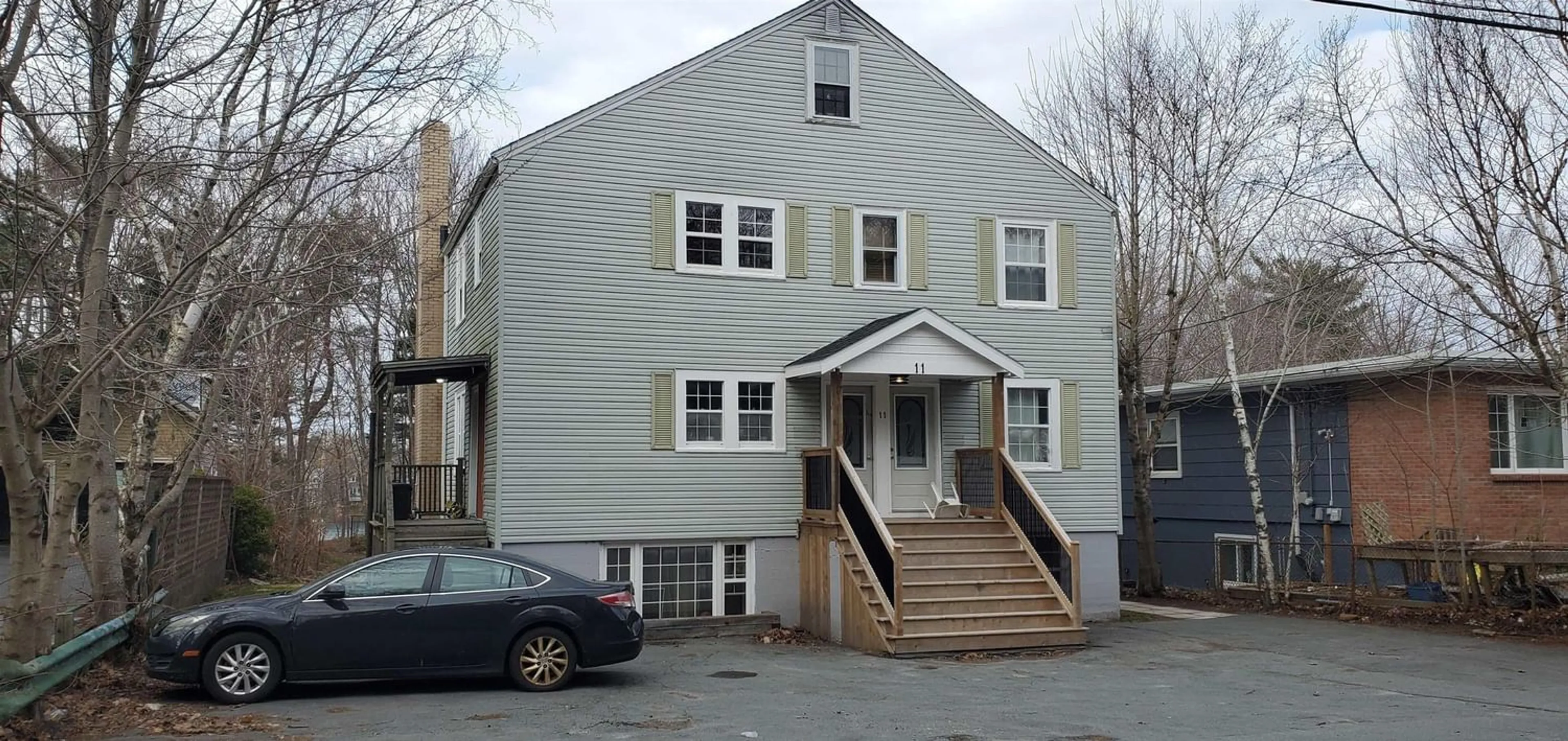 A pic from exterior of the house or condo, the front or back of building for 11 Melwood Ave, Halifax Nova Scotia B3N 1E4