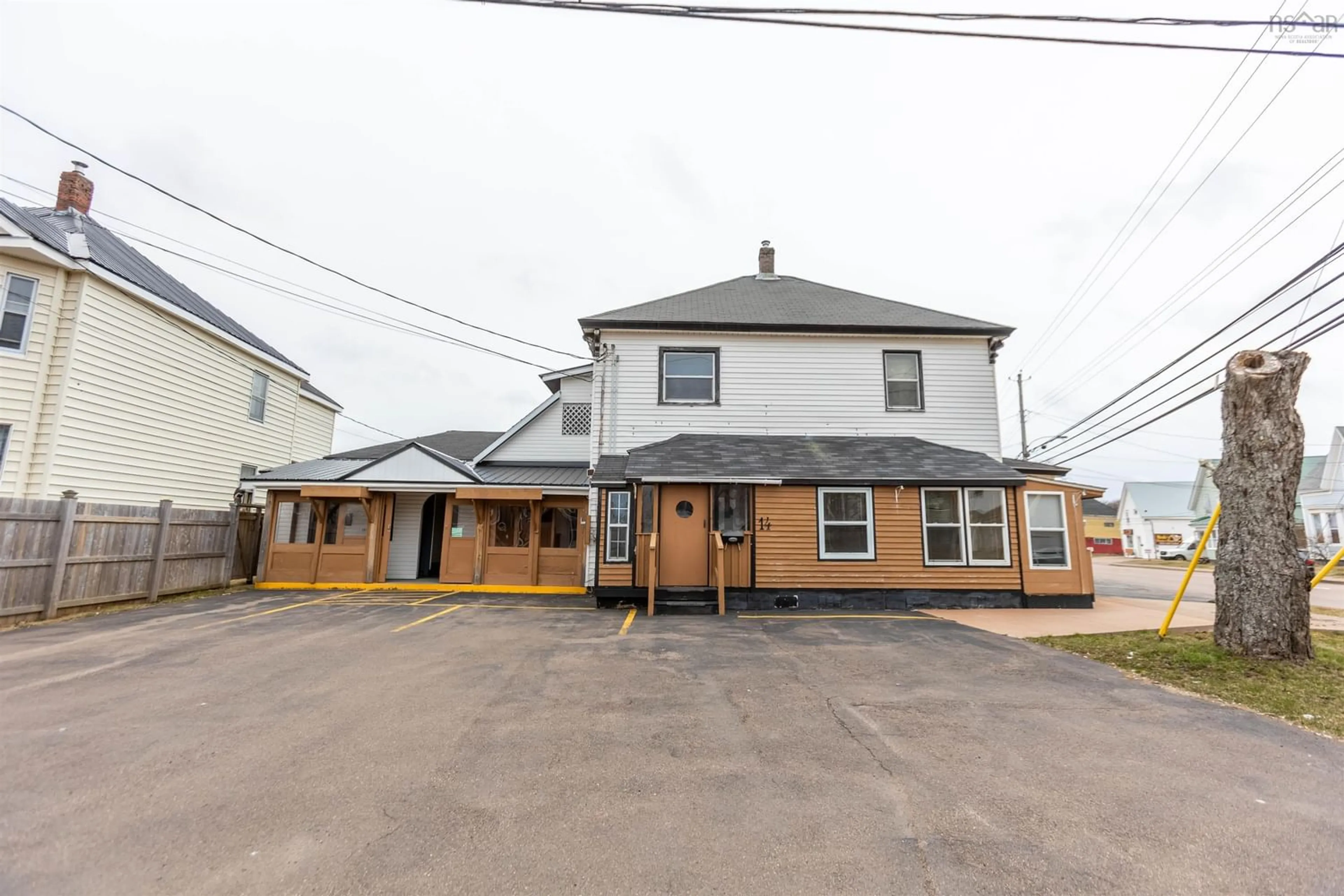 A pic from exterior of the house or condo for 14 Spring St, Amherst Nova Scotia B4H 1R5