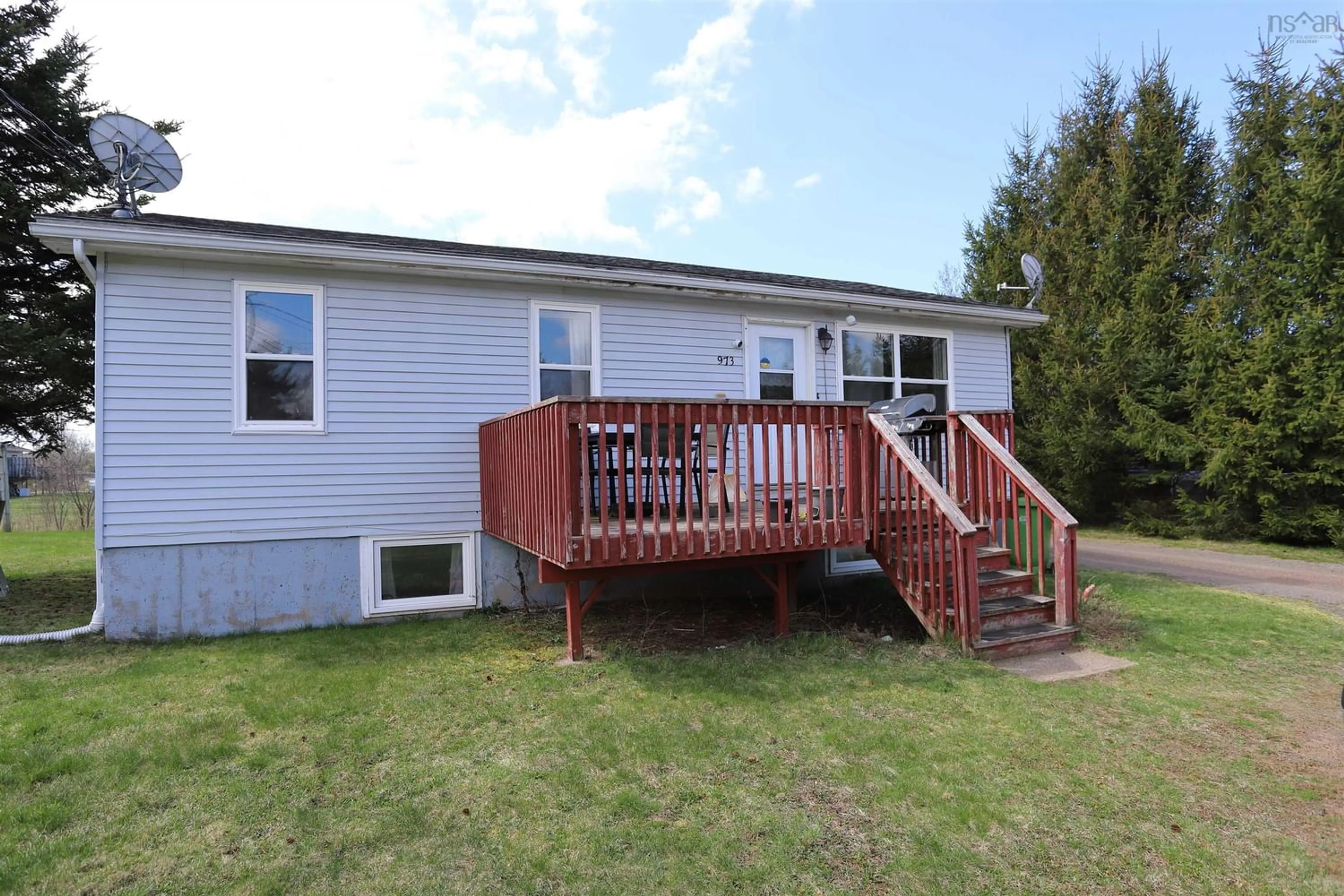 A pic from exterior of the house or condo for 973-975 Glasgow Ave, Greenwood Nova Scotia B0P 1R0