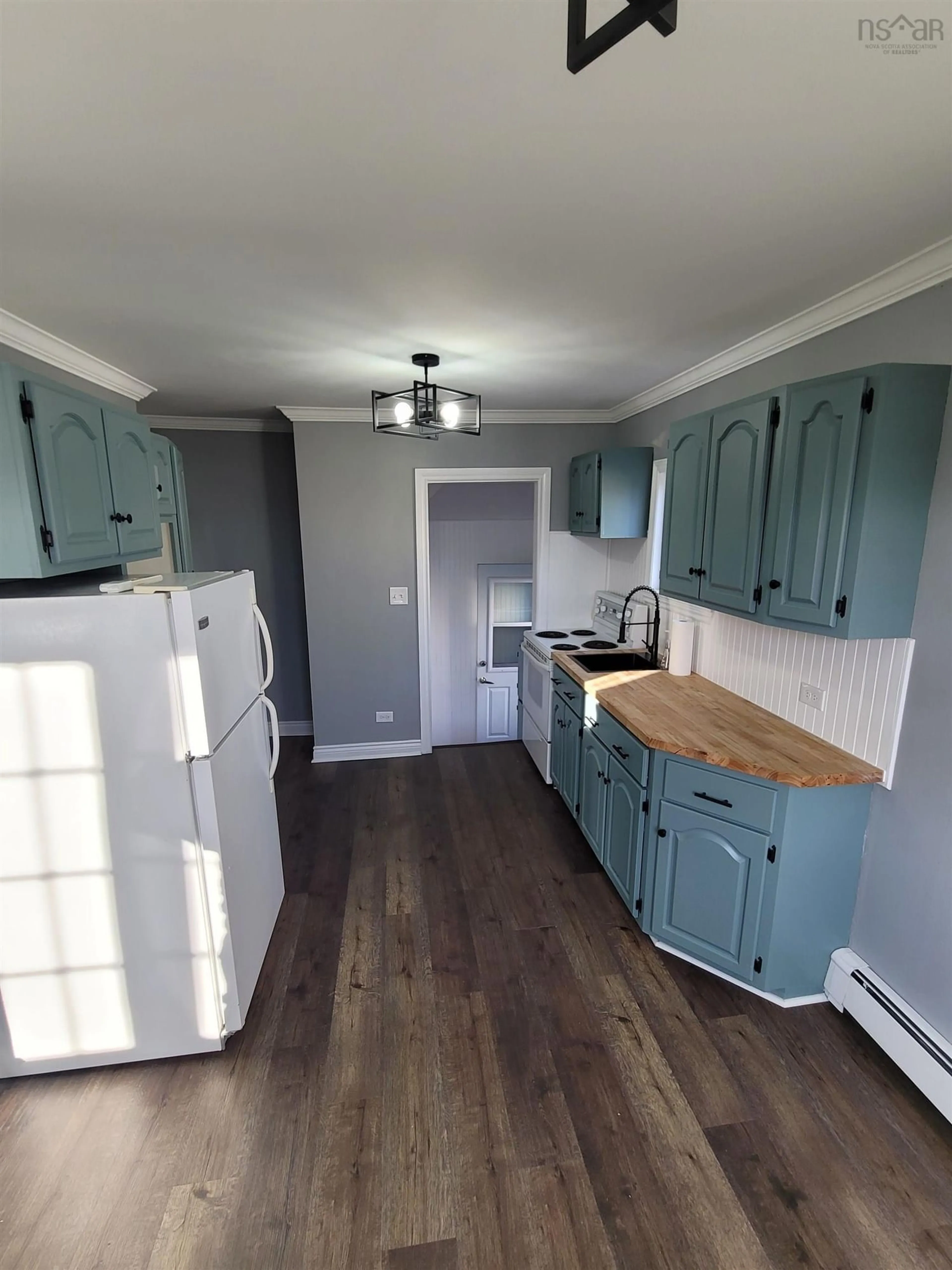 Standard kitchen for 9 Essex St, Glace Bay Nova Scotia B1A 5H3