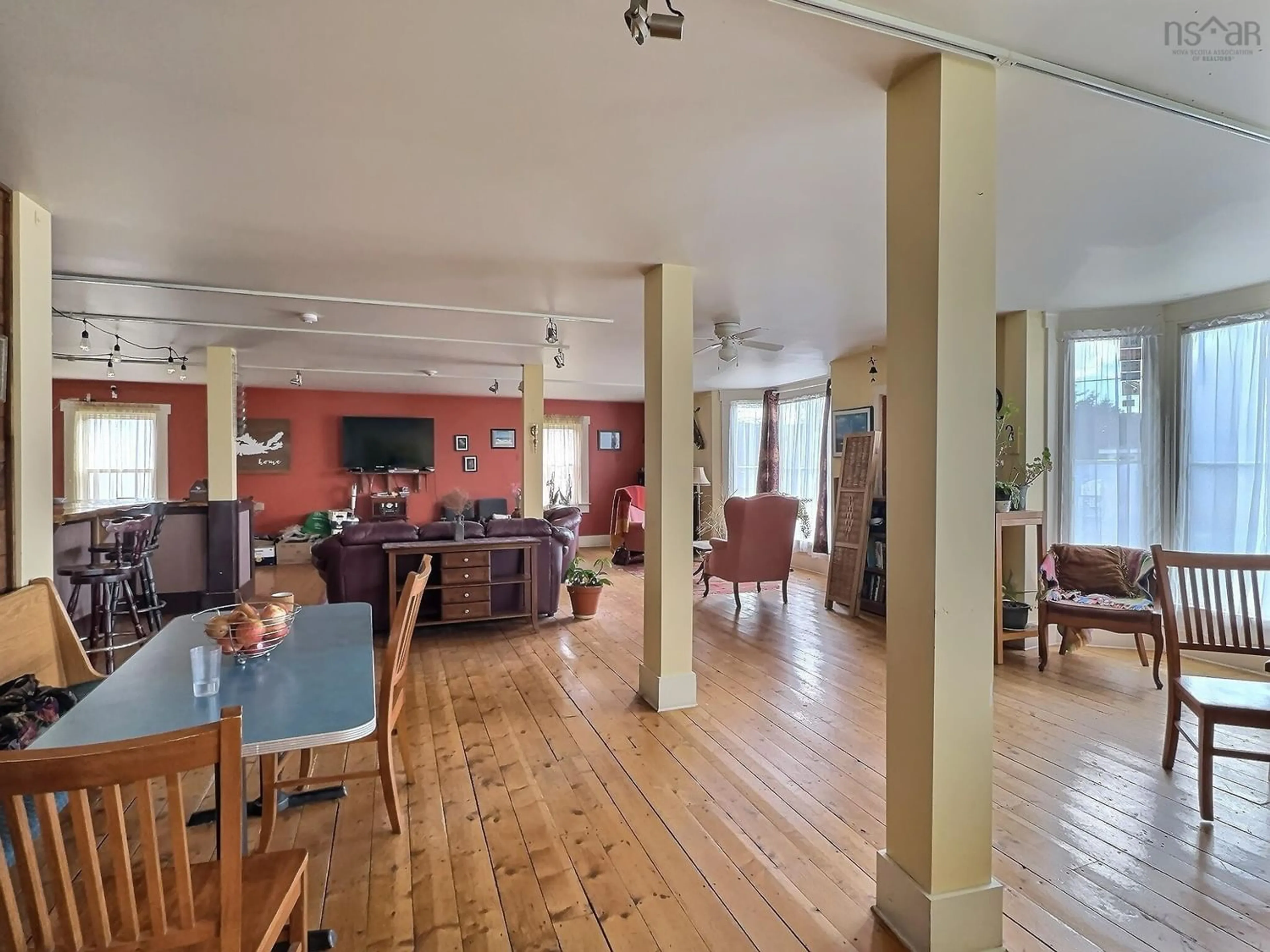 Standard kitchen for 951 Highway 2, Five Islands Nova Scotia B0M 1K0