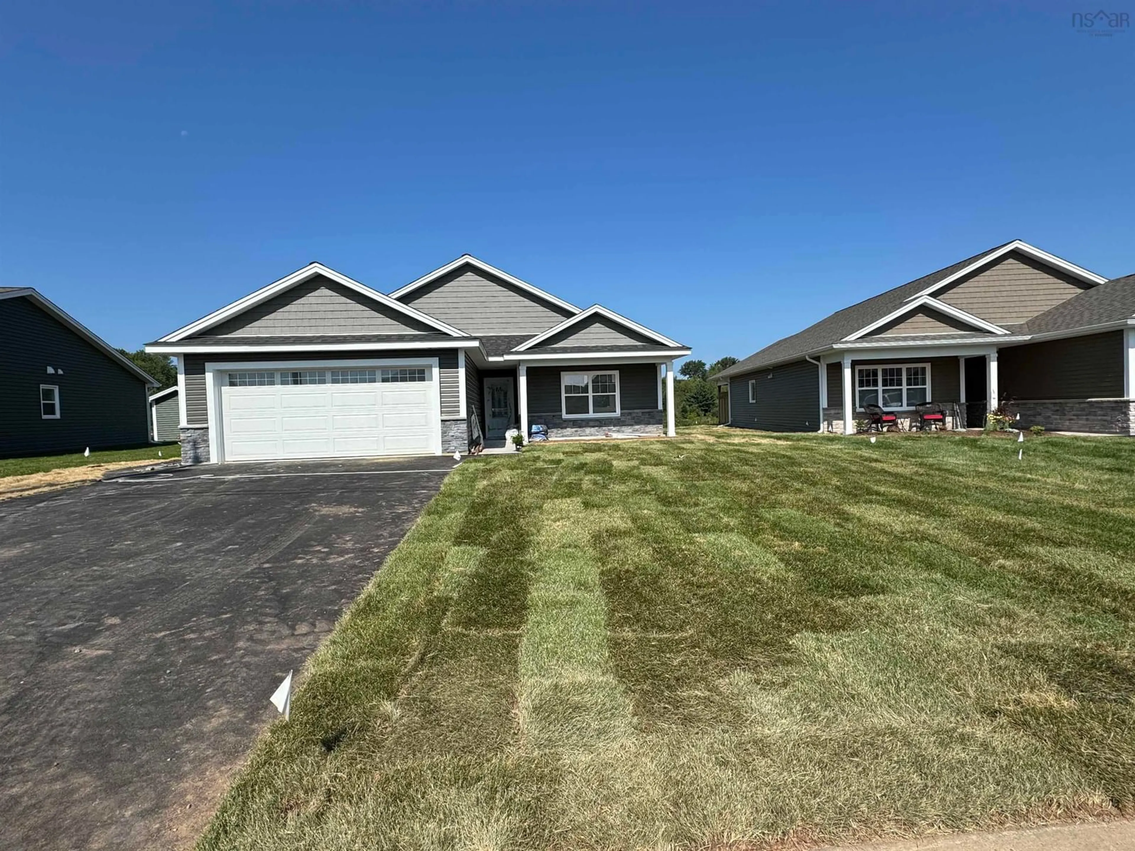 Frontside or backside of a home, the street view for 88 Thistle St, Falmouth Nova Scotia B0N 2T0