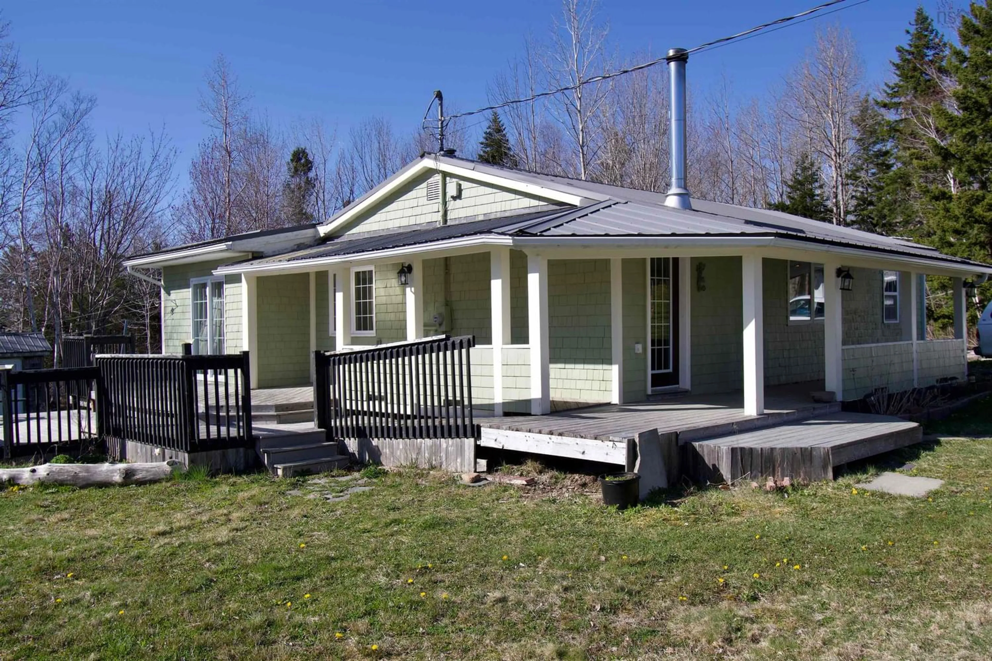 Cottage for 877 Bloomfield Rd, Barton Nova Scotia B0W 1H0