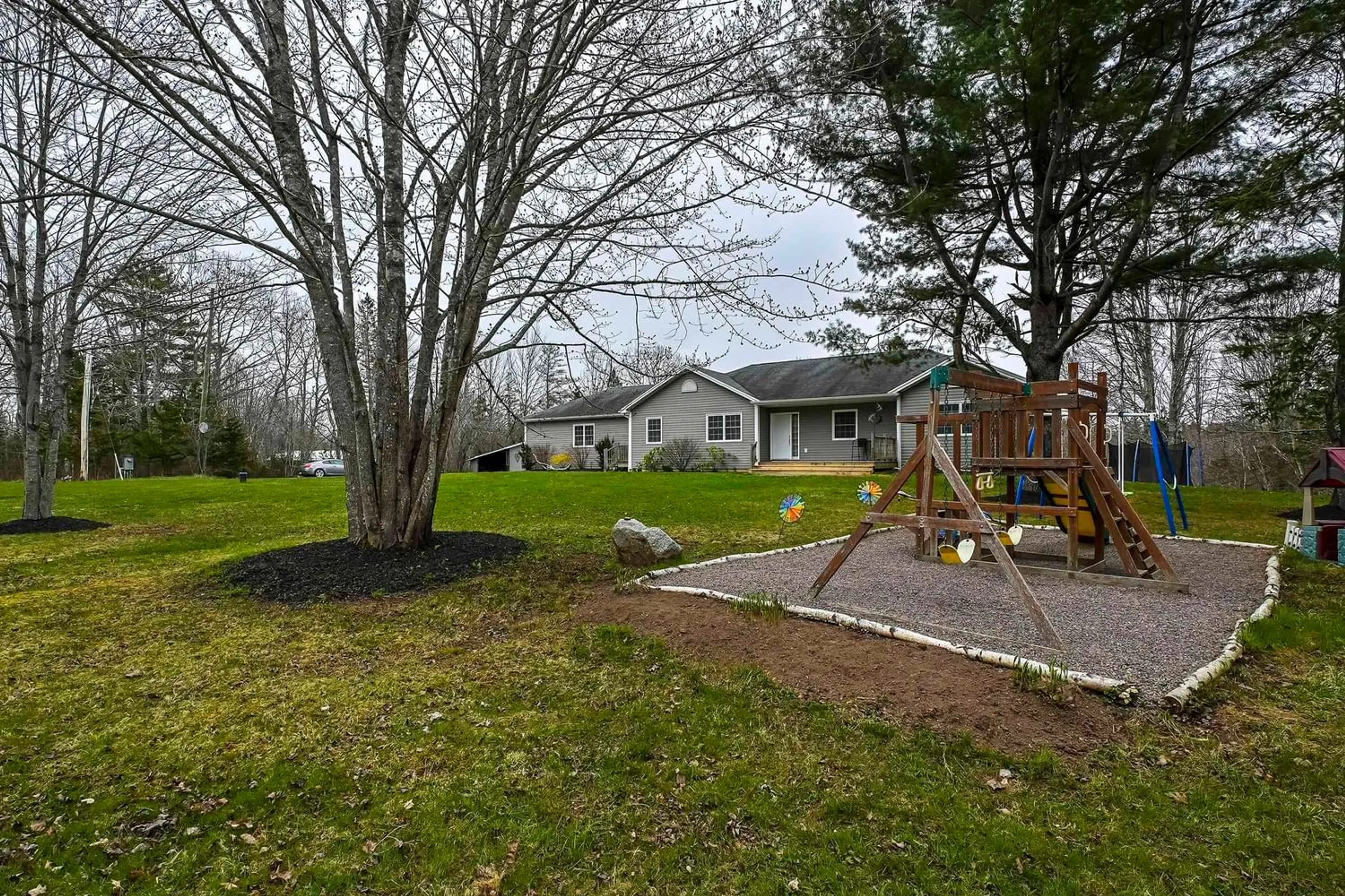 Fenced yard for 4625 Highway 215, Summerville Nova Scotia B0N 2K0