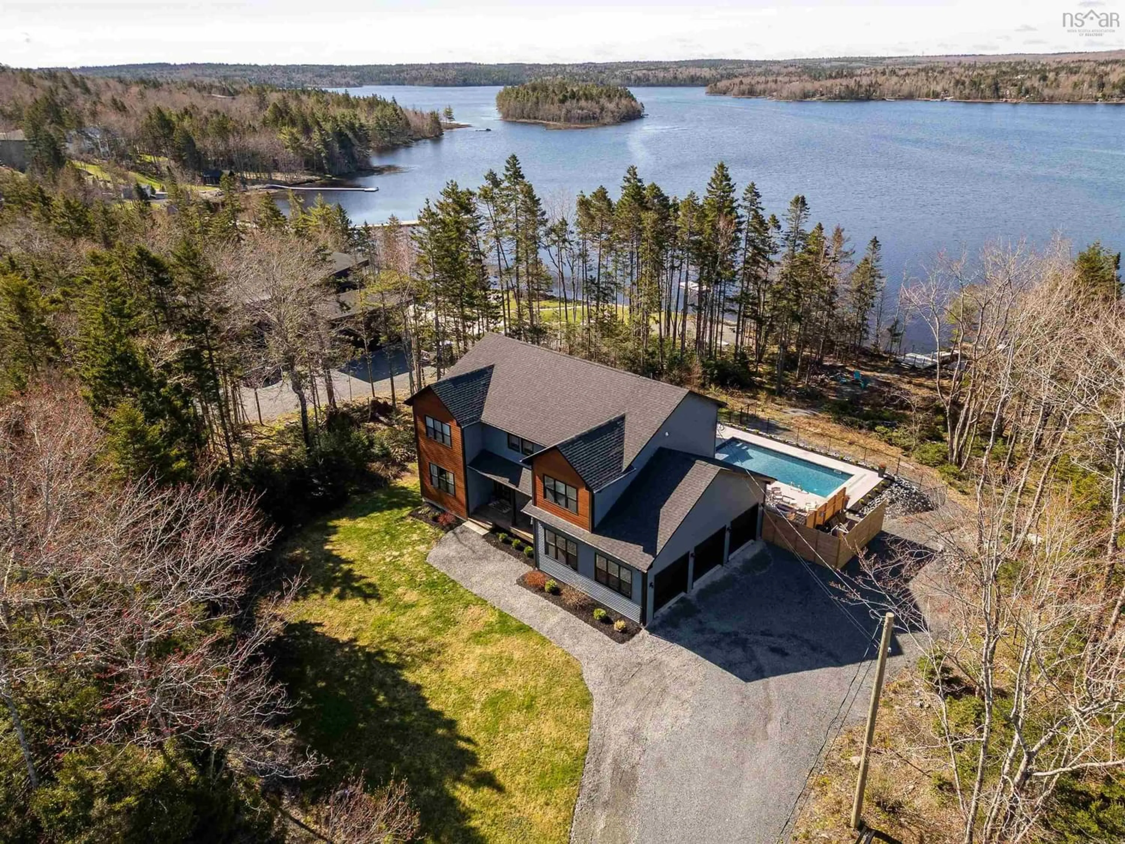 Cottage for 810 Mccabe Lake Dr, Middle Sackville Nova Scotia B4E 0N6