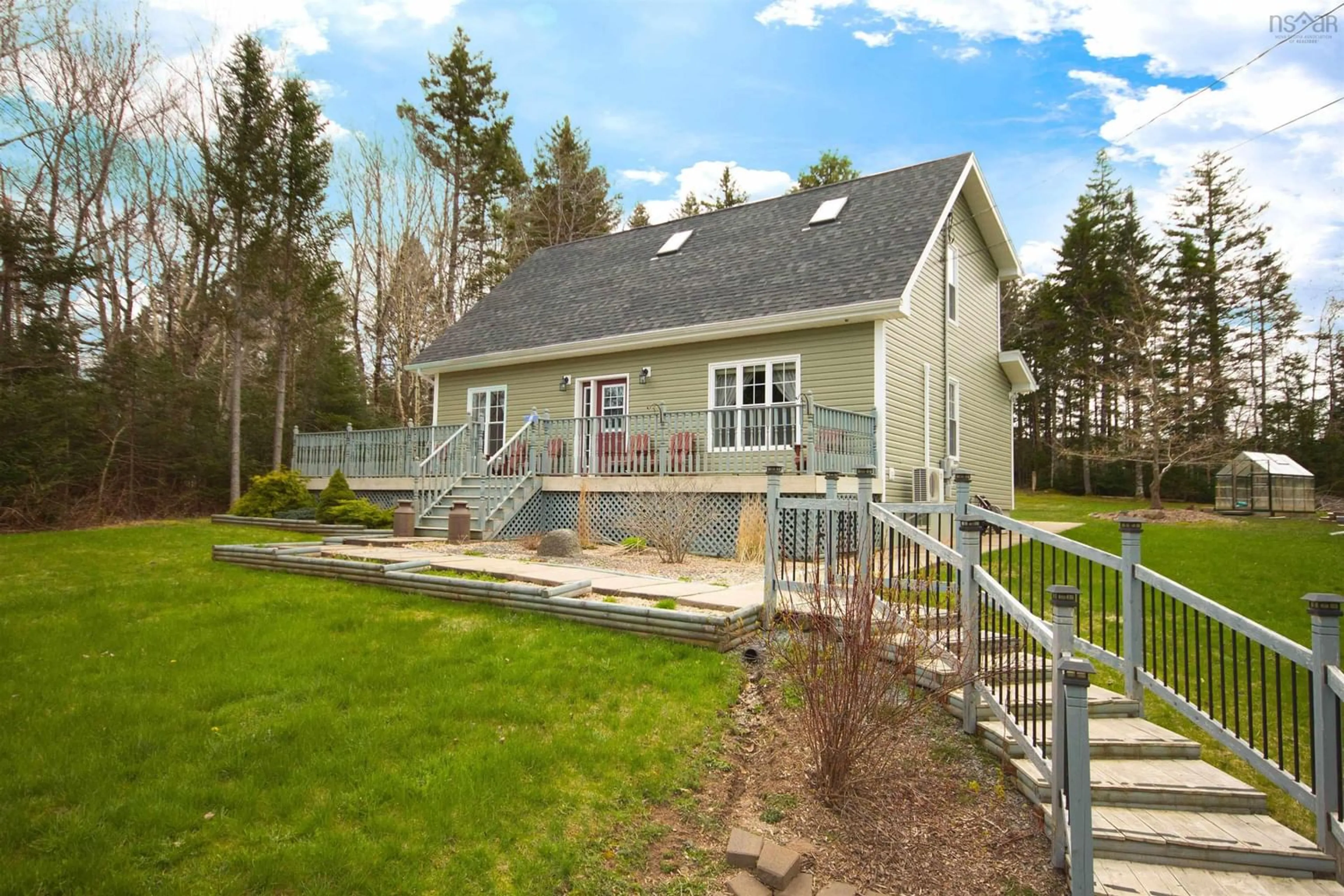 Cottage for 8 Kipawa Cres, Hammonds Plains Nova Scotia B4B 1N2