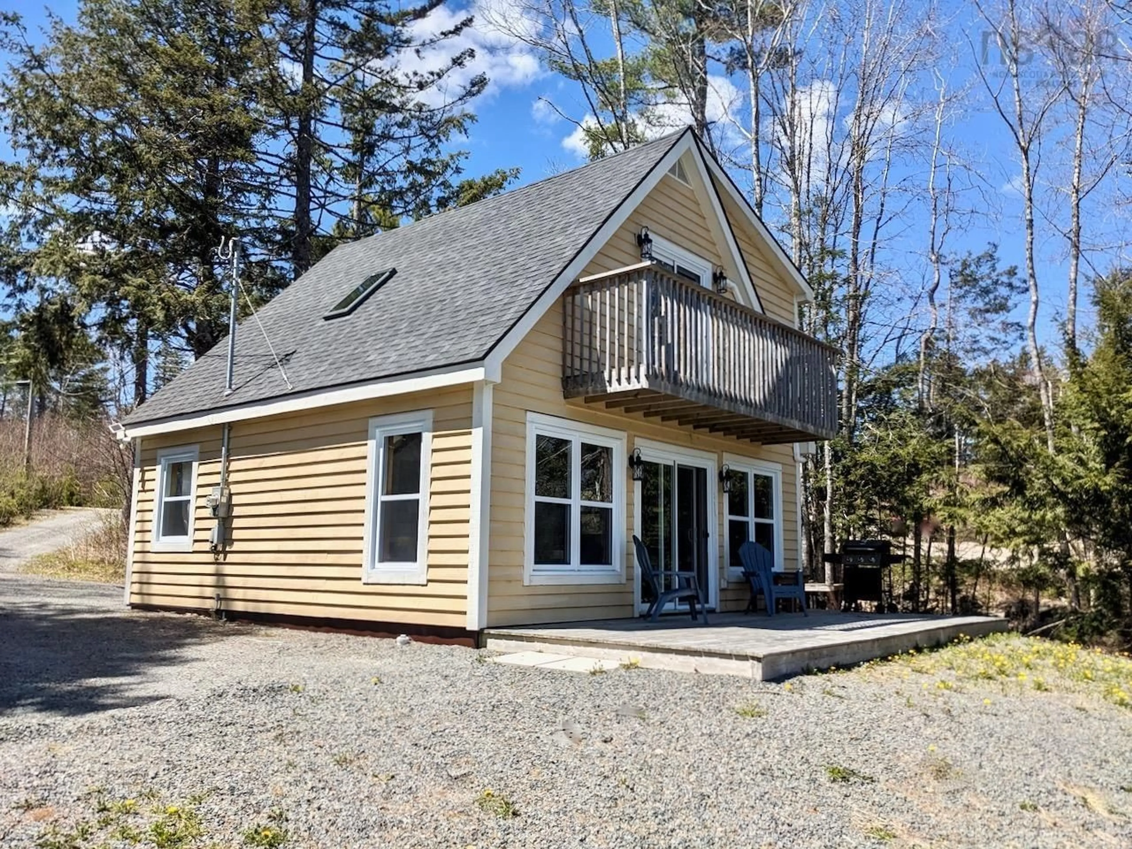 Cottage for 74 Falcon Dr, Vaughan Nova Scotia B0N 2T0