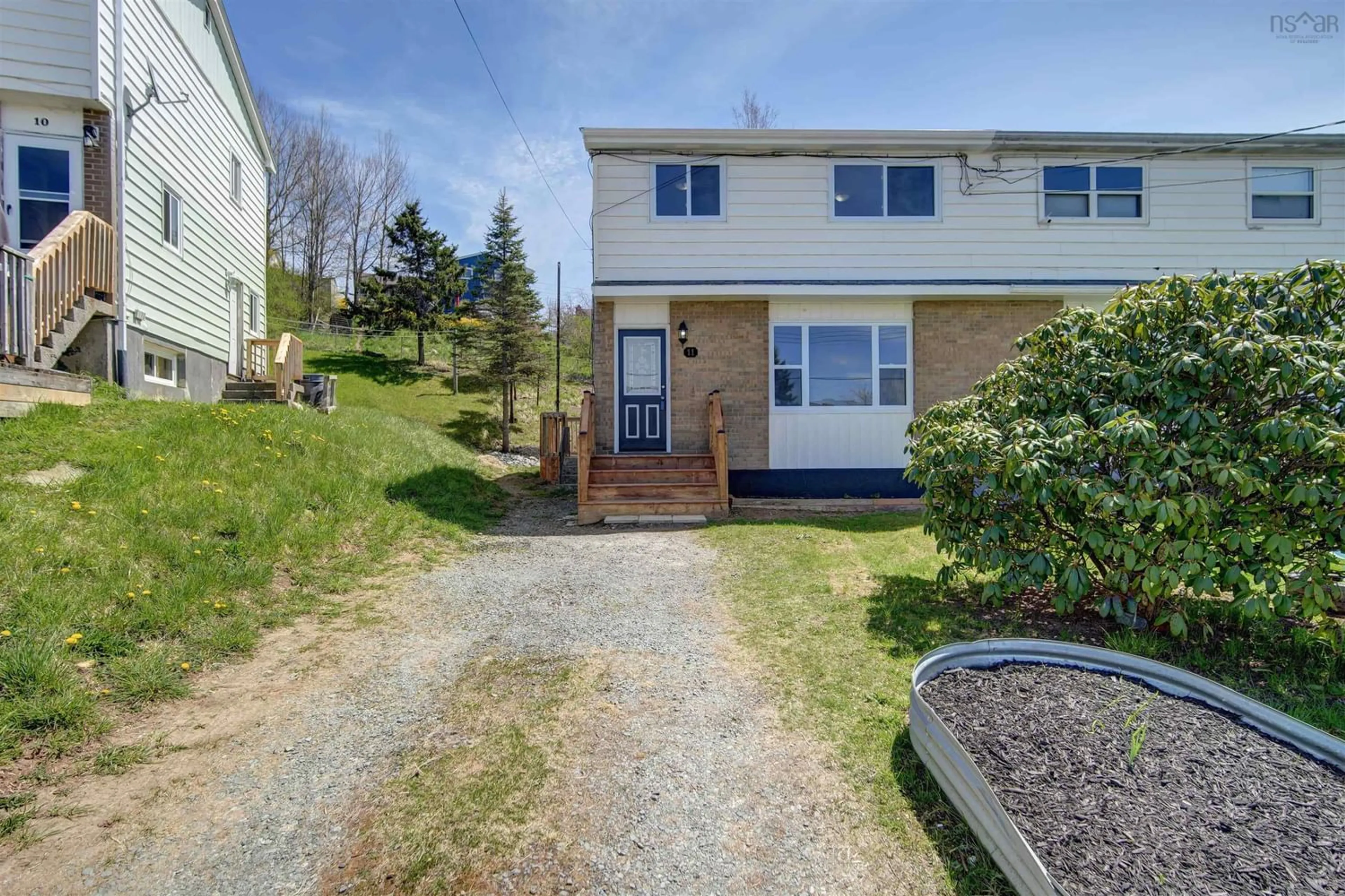 A pic from exterior of the house or condo for 11 Alder St, Dartmouth Nova Scotia B2W 4B1