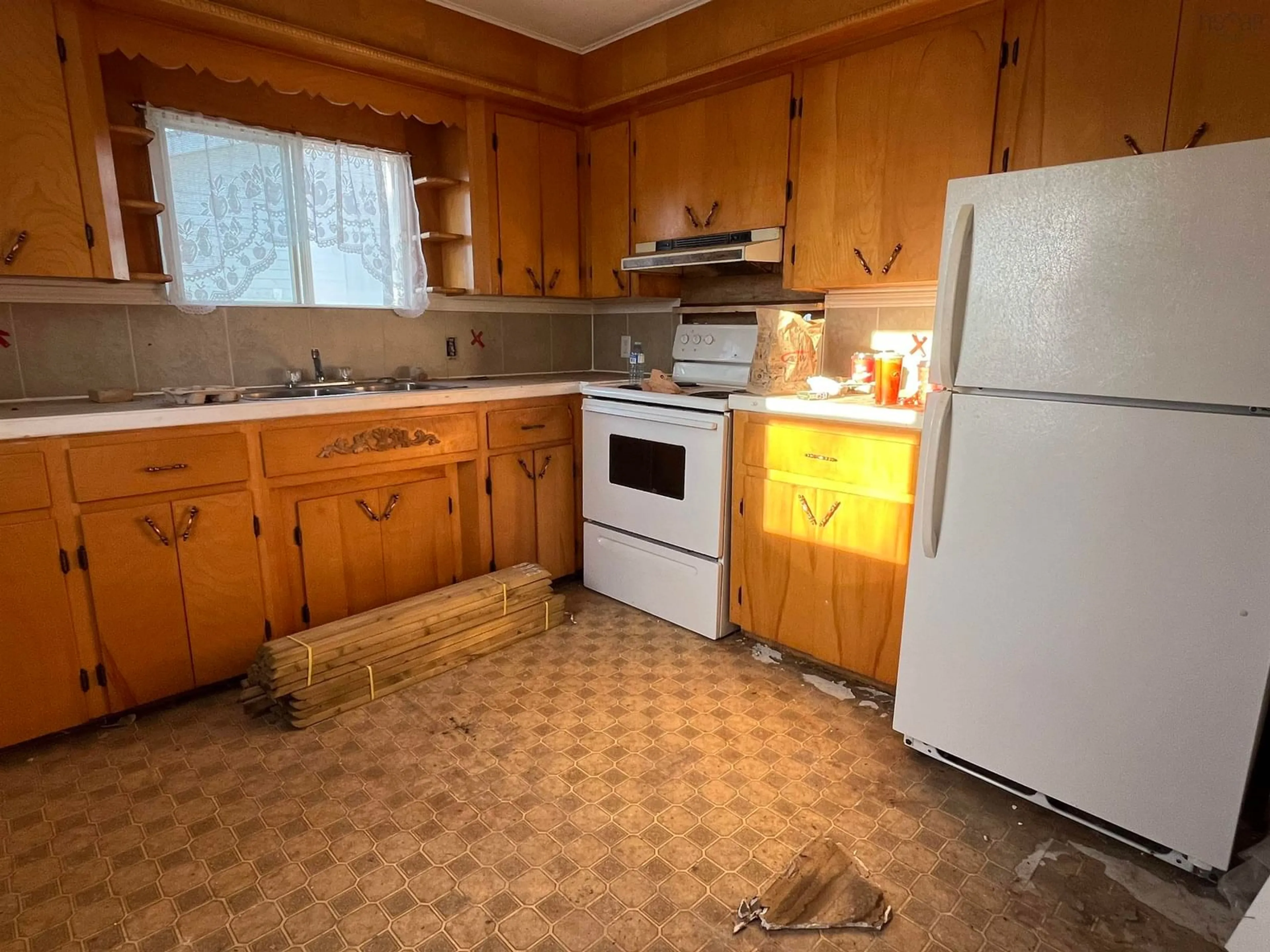 Standard kitchen, unknown floor, cottage for 95 Pleasant St, Stellarton Nova Scotia B0K 1S0