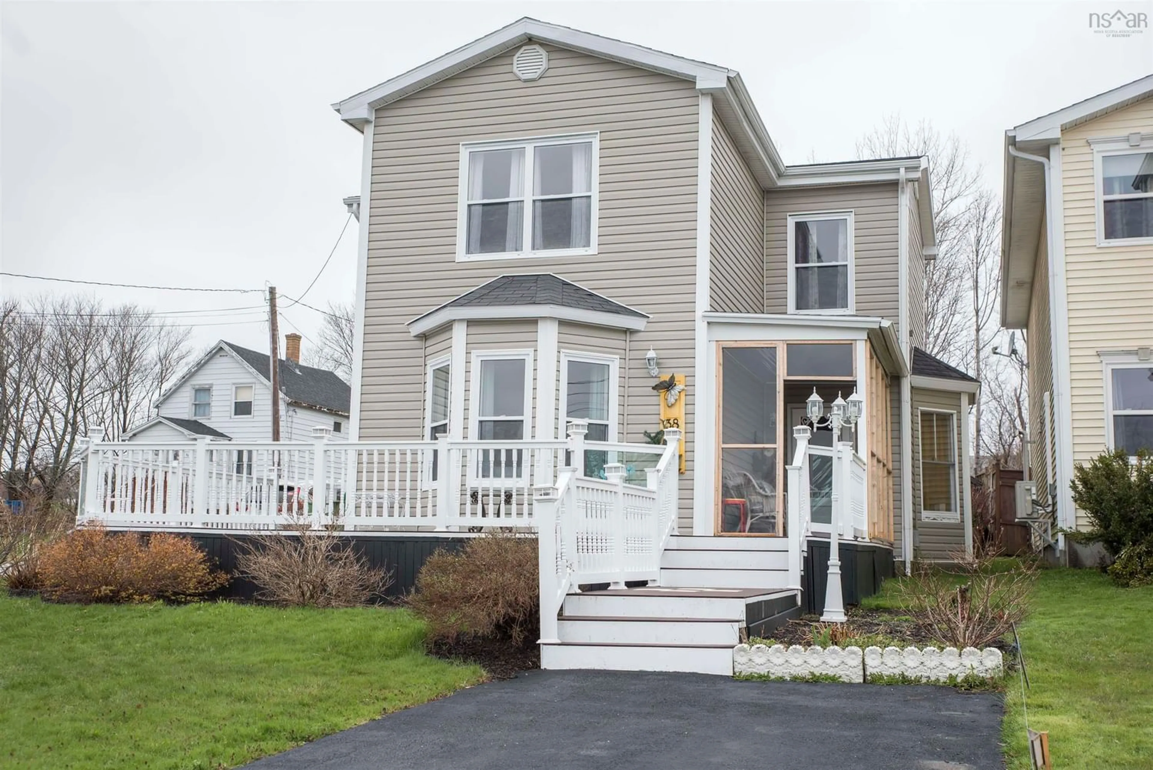 Frontside or backside of a home for 38 Queen St, North Sydney Nova Scotia B2A 1A1