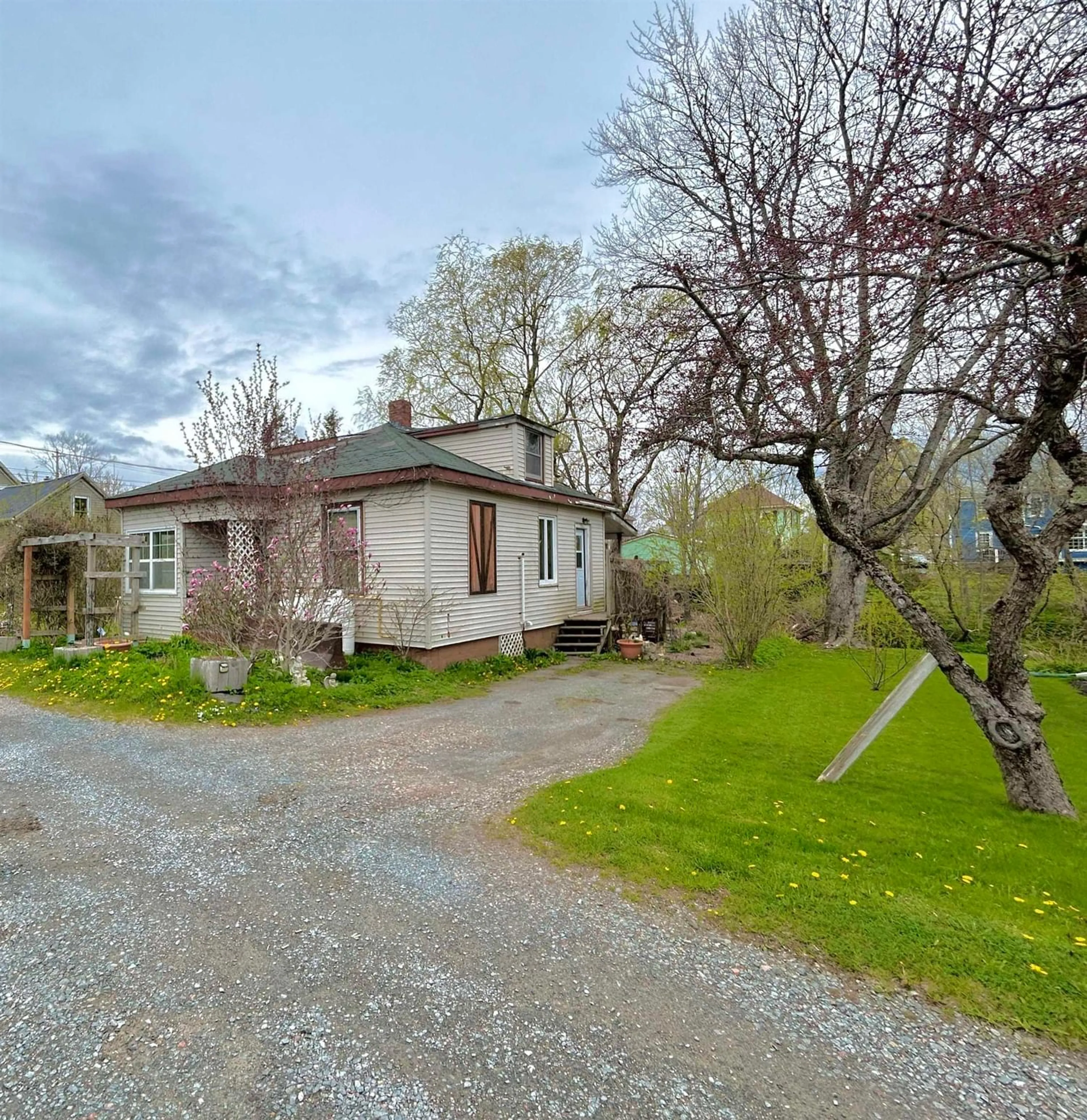 Cottage for 8 Scott Lane, Milford Nova Scotia B0N 1Y0