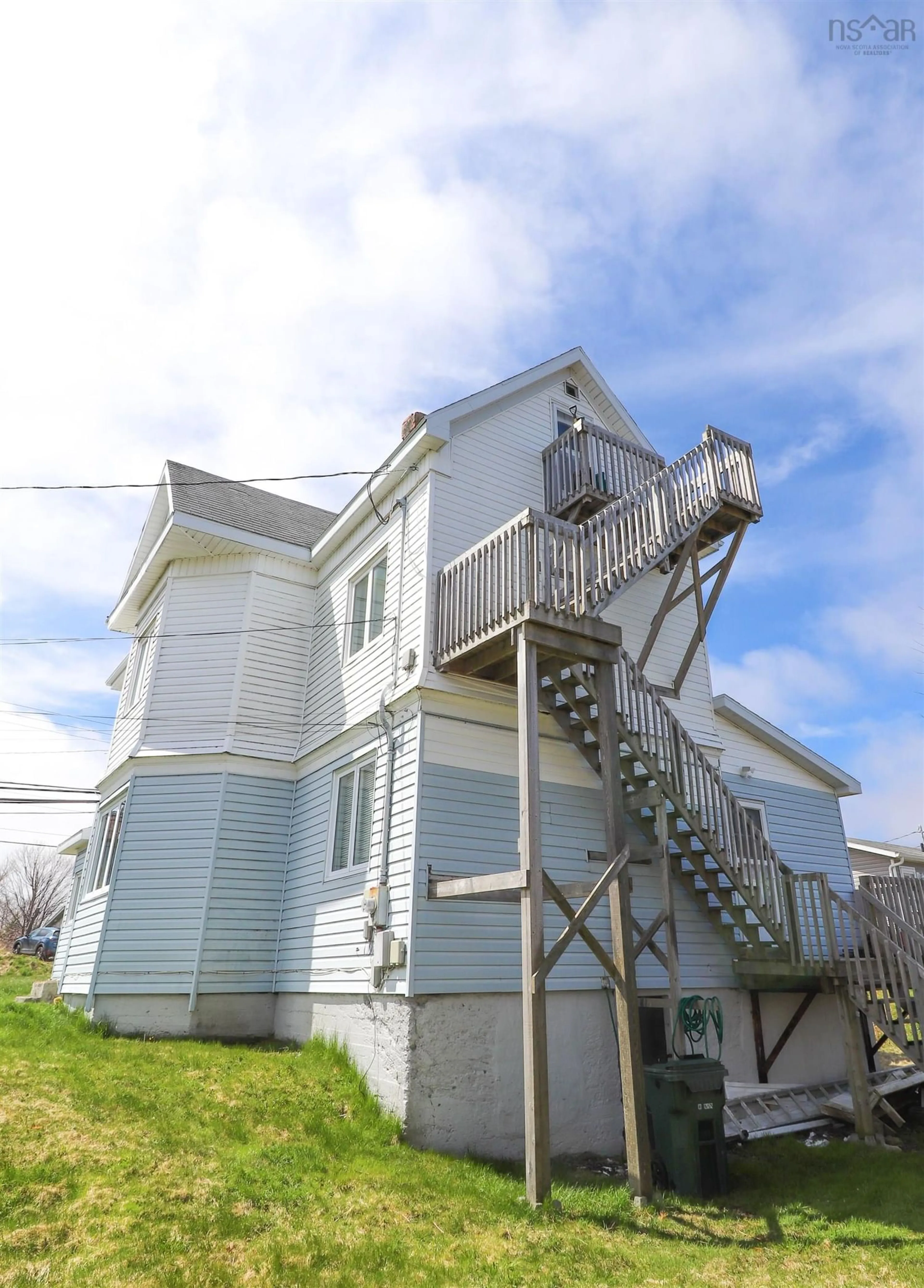 Frontside or backside of a home for 798 Main St, Glace Bay Nova Scotia B1A 4Z1