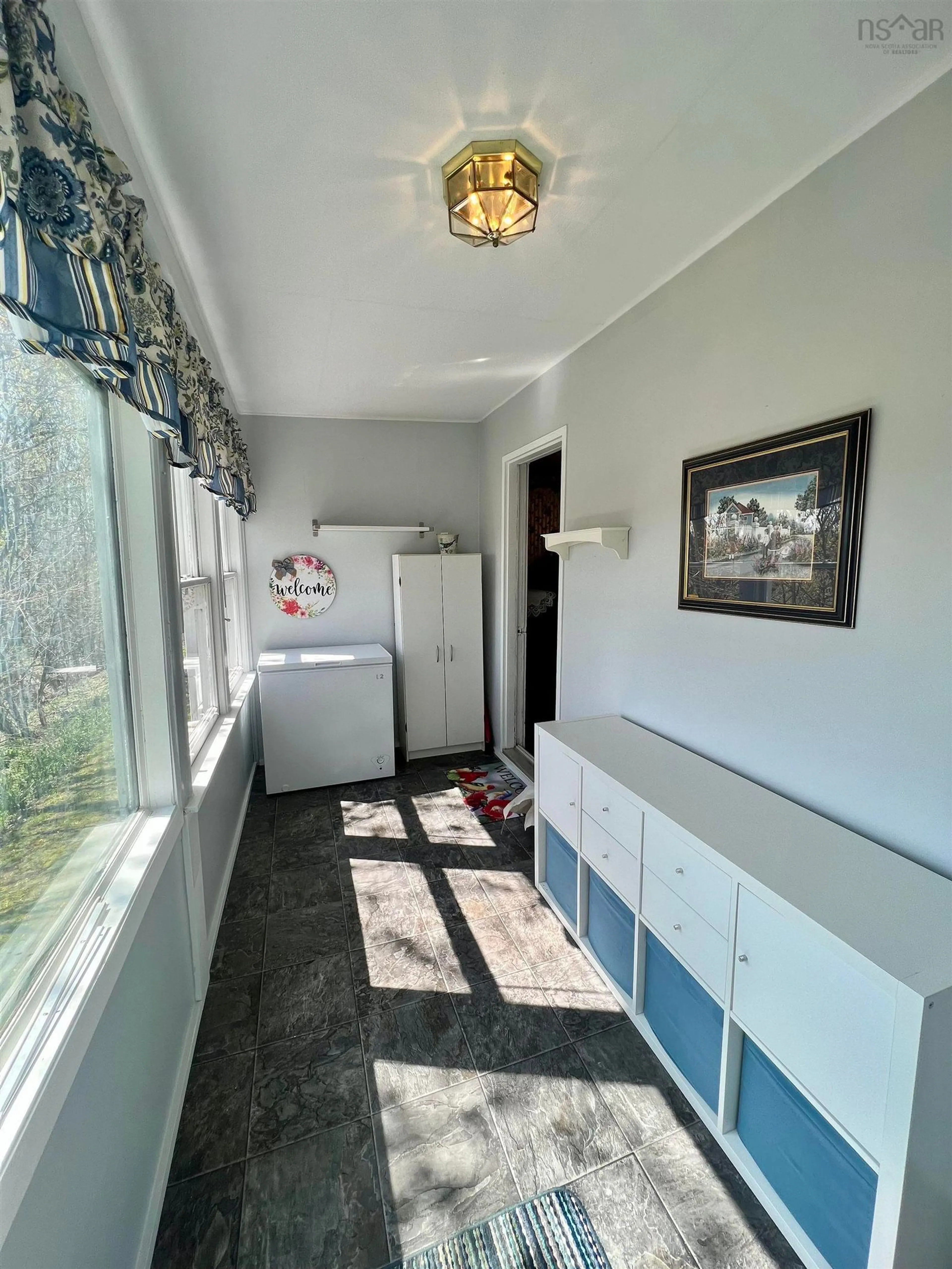 Indoor entryway for 1064 Belmont Rd, Belmont Nova Scotia B0M 1C0