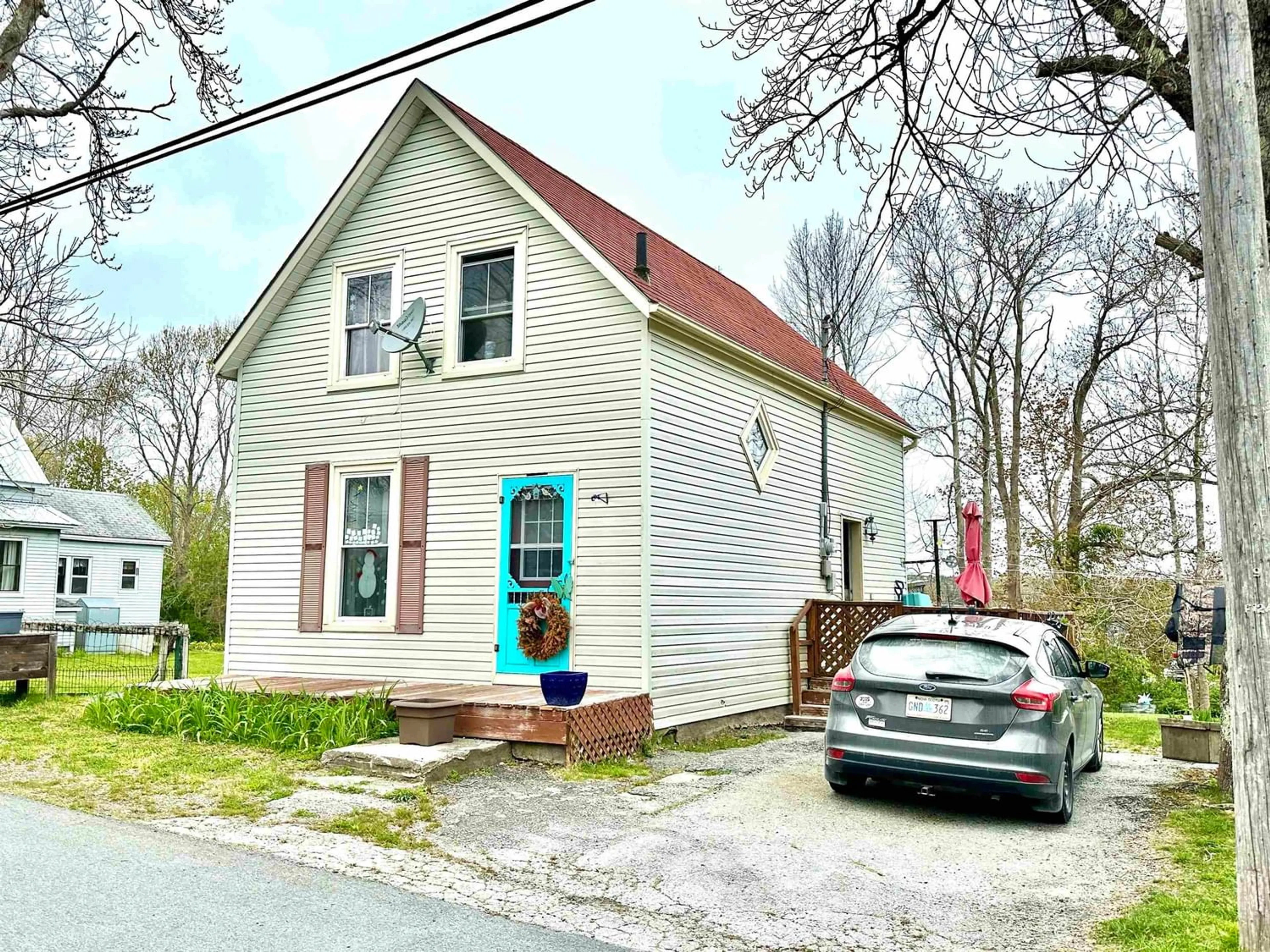 Cottage for 124 Queen St, Liverpool Nova Scotia B0T 1K0