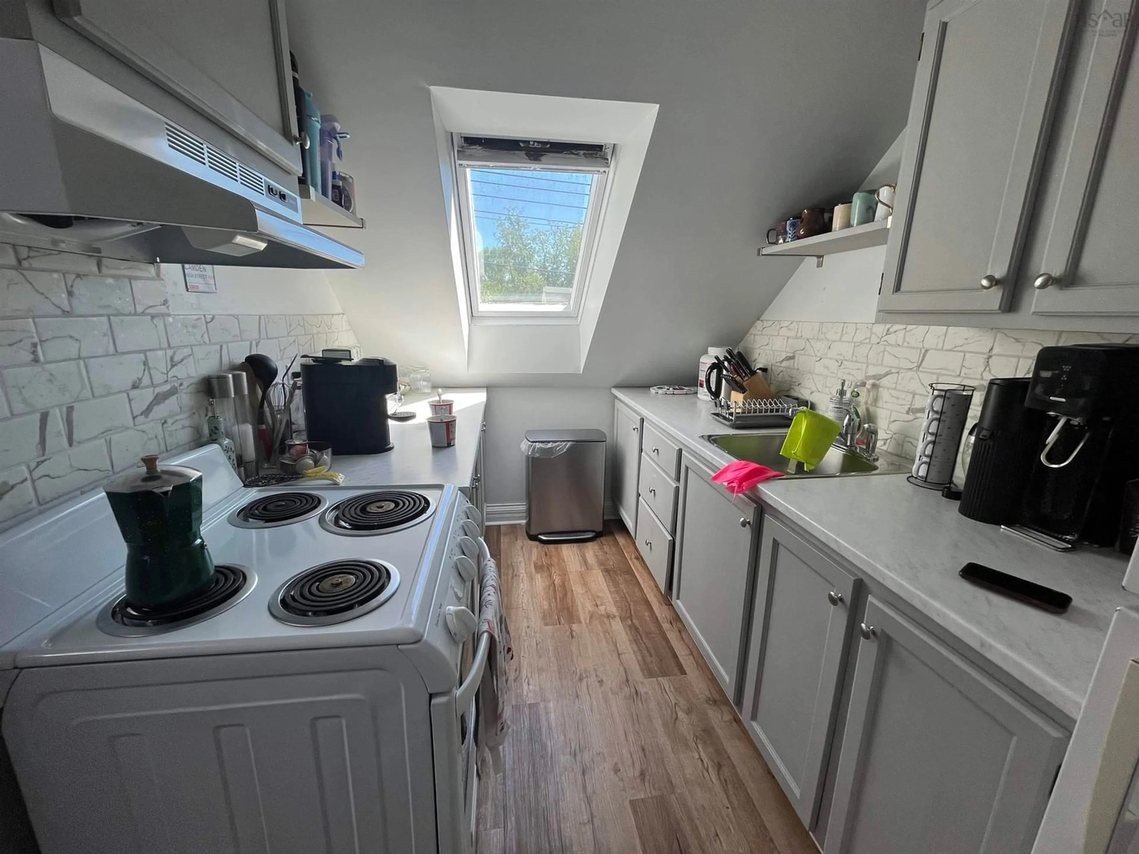 Standard kitchen, wood floors, cottage for 5639 Morris St, Halifax Nova Scotia B3J 1C4