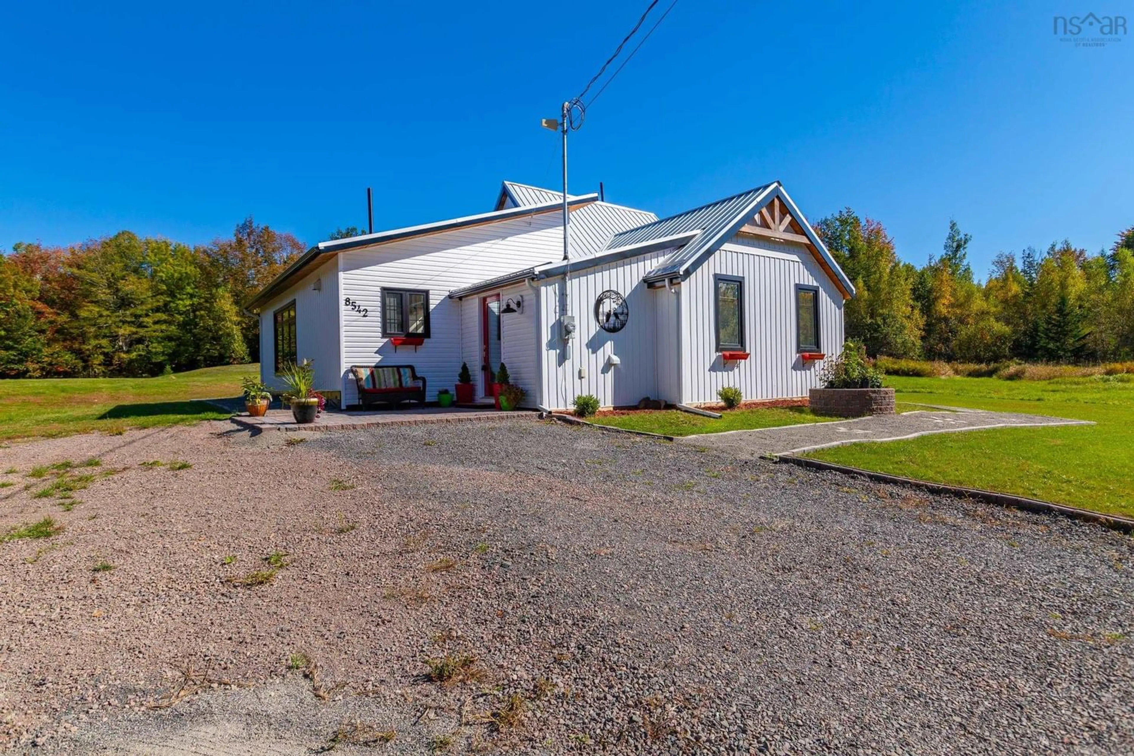 Cottage for 8542 Highway 10, Nictaux South Nova Scotia B0S 1P0