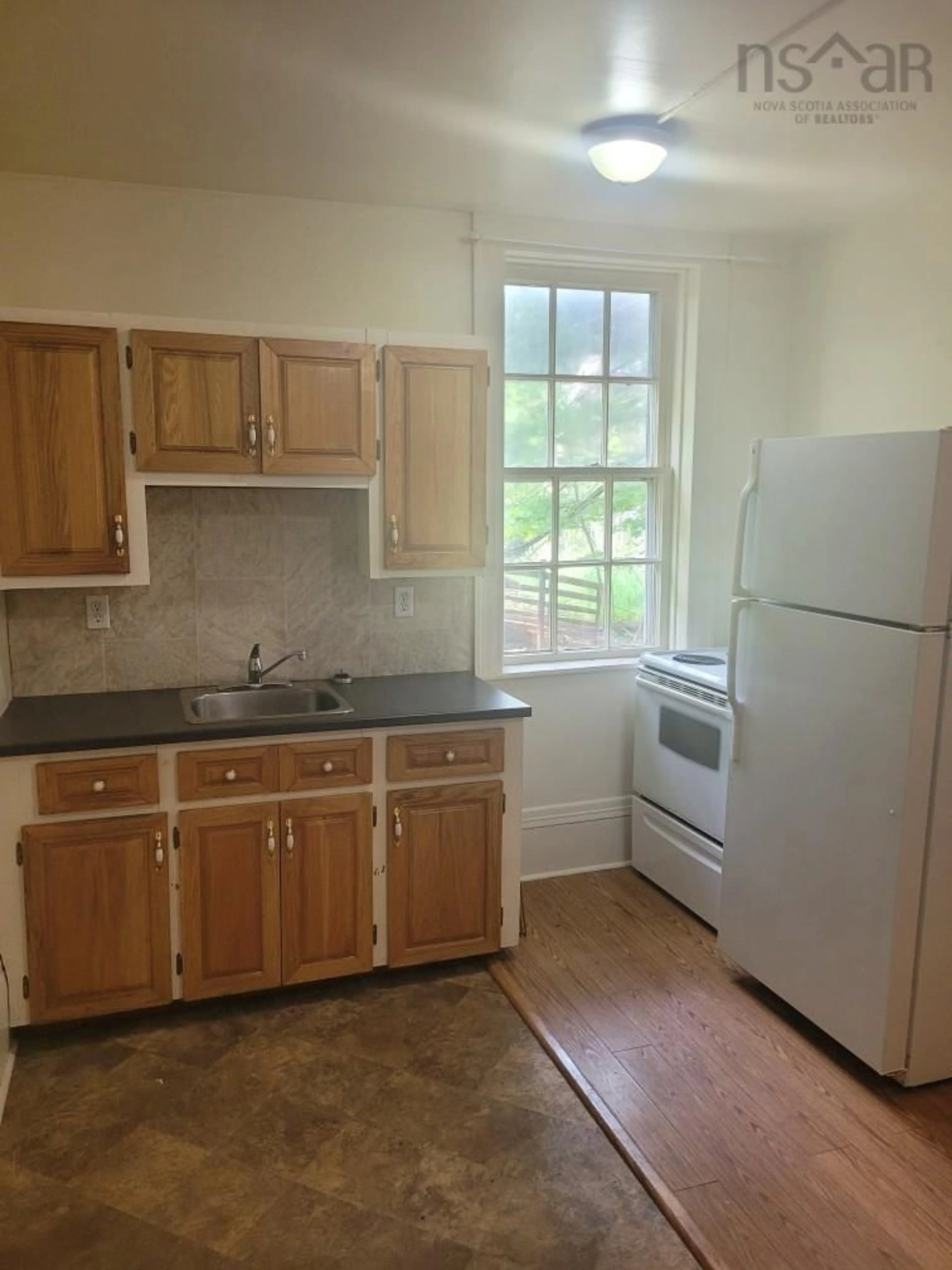 Standard kitchen for 244 James St, New Glasgow Nova Scotia B2H 2V7