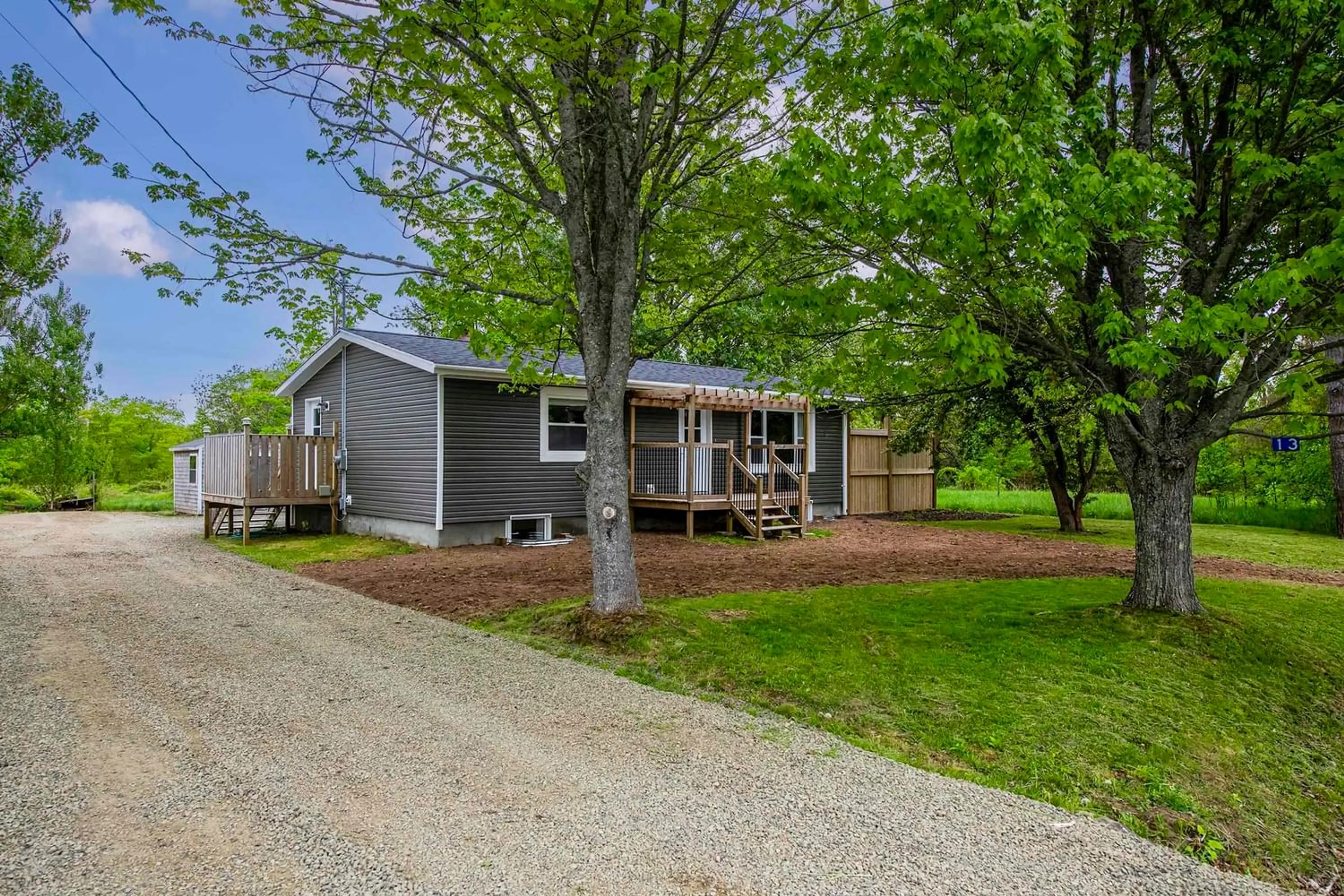 Cottage for 13 Fitch Rd, Lawrencetown Nova Scotia B0S 1M0
