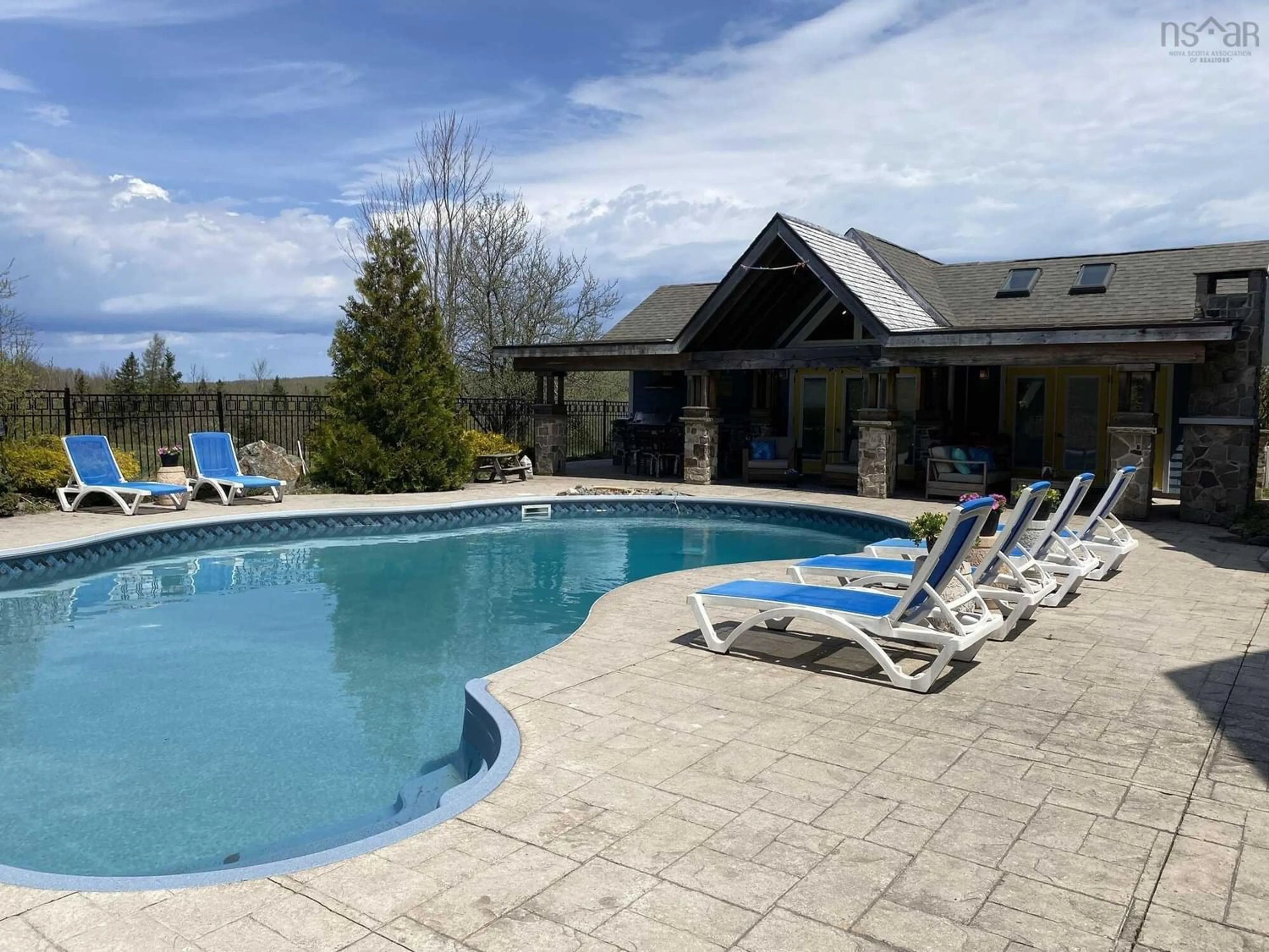 Indoor or outdoor pool for 3613 Ns-245, Antigonish Nova Scotia B2G 2L1