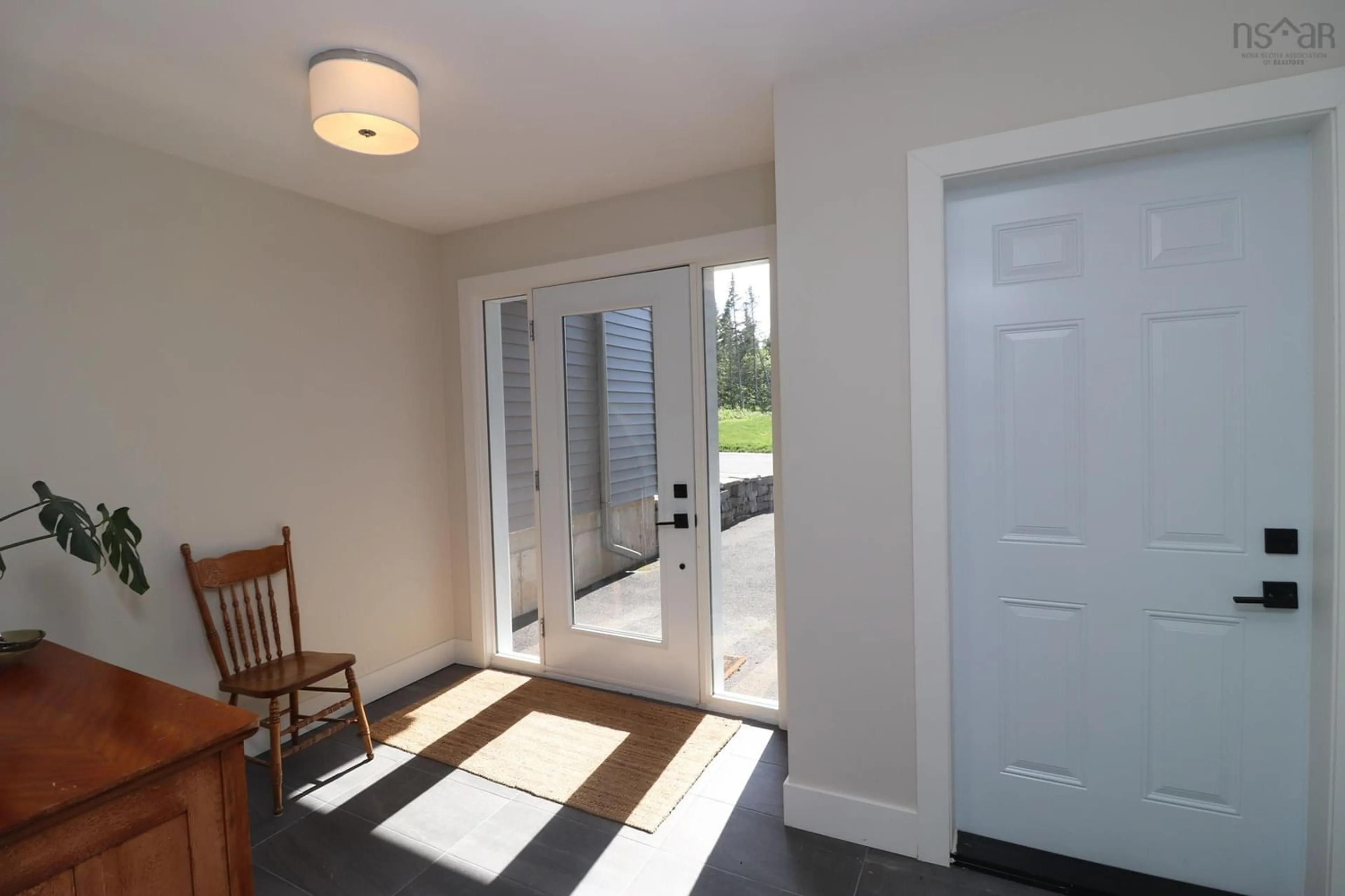 Indoor entryway for 199 A Stewart Rd #3, Shortts Lake Nova Scotia B0N 2J0