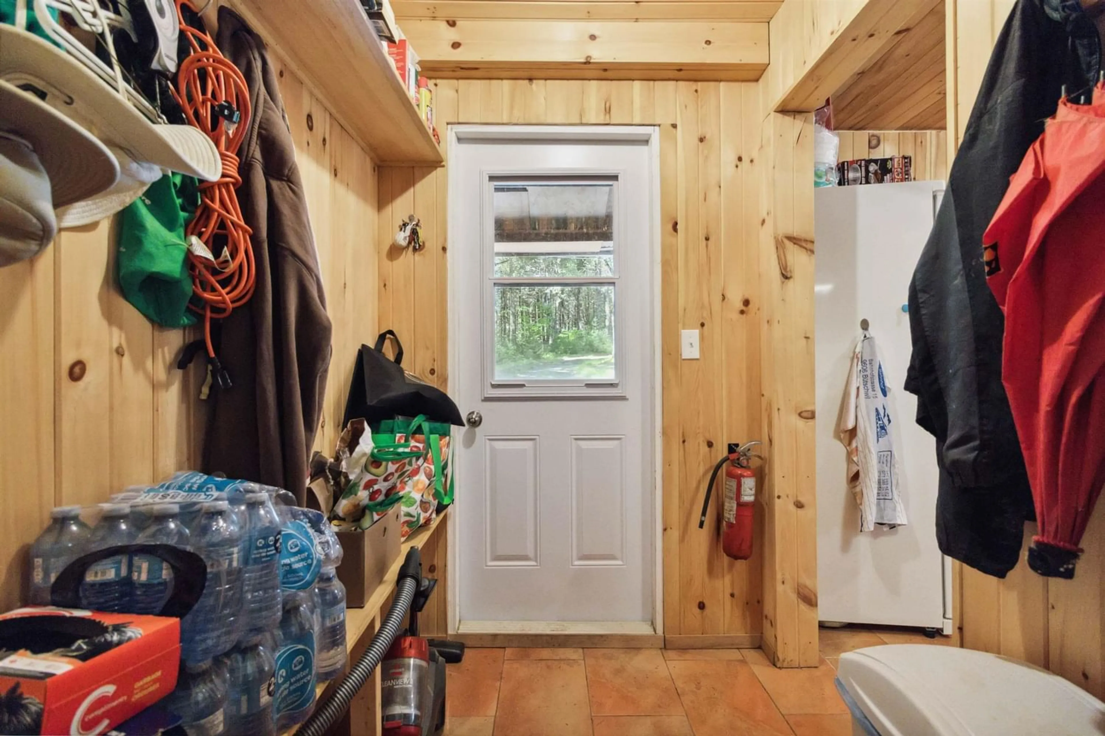 Indoor entryway for 87 Edith's Point Rd, South Brookfield Nova Scotia B0T 1K0