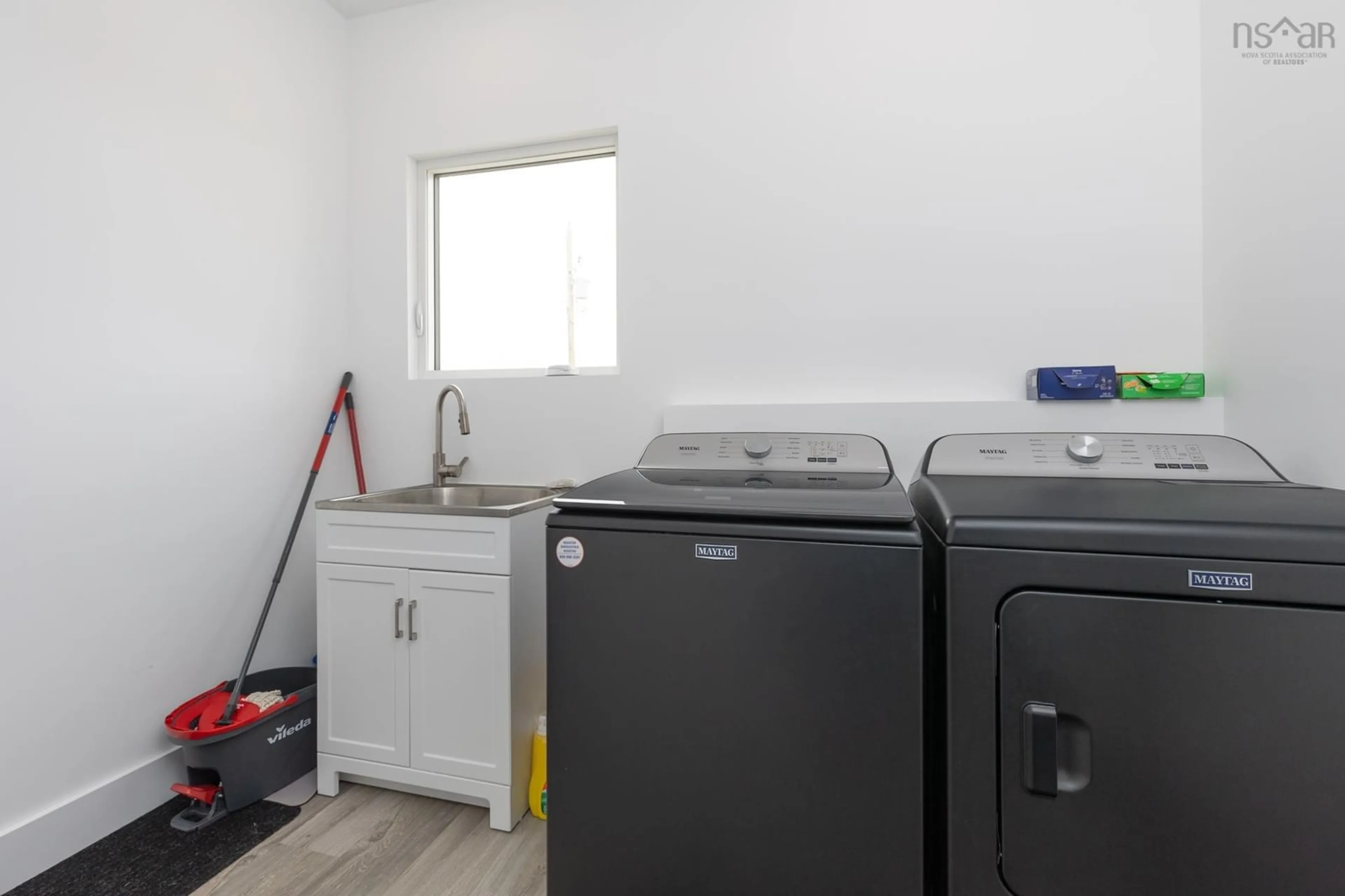 Laundry room for 49 Short Cliff Point Rd, Chebogue Point Nova Scotia B5A 5E8