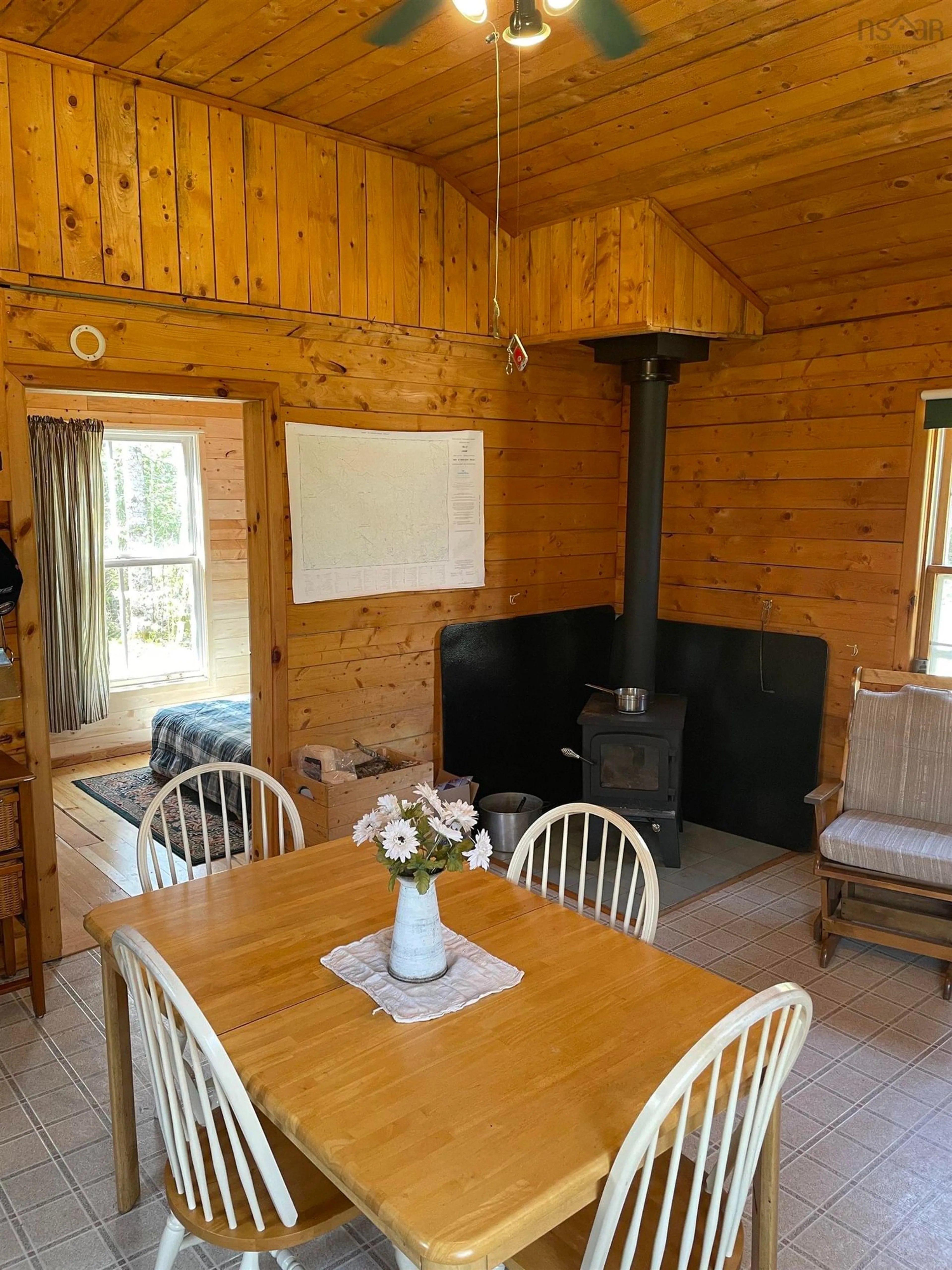 Cottage for 25 Ton Timber Hills Rd, Moser River Nova Scotia B0J 2R0