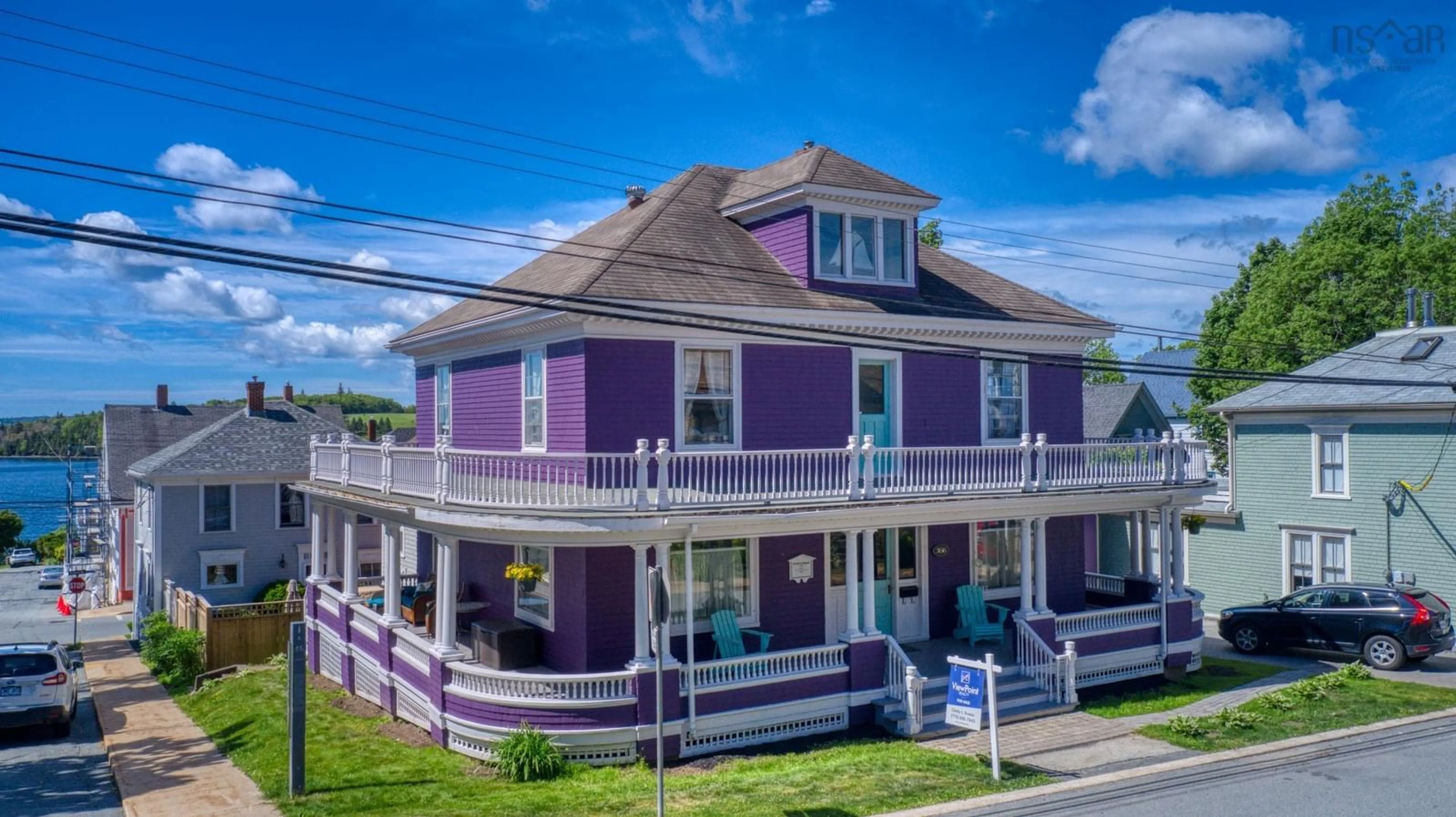 A pic from exterior of the house or condo for 366 Lincoln St, Lunenburg Nova Scotia B0J 2C0