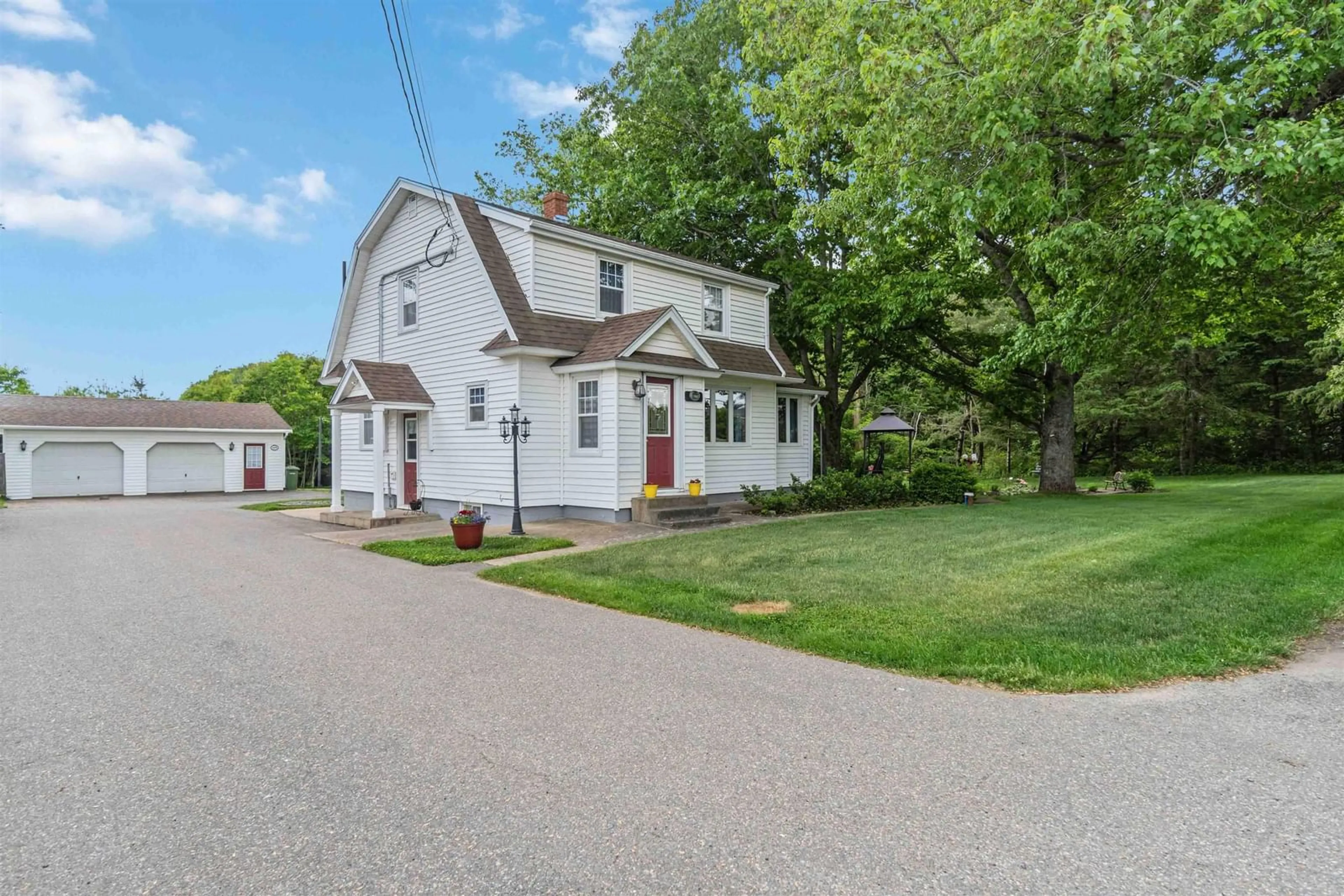 Cottage for 6270 Highway 1, Cambridge Nova Scotia B0P 1G0