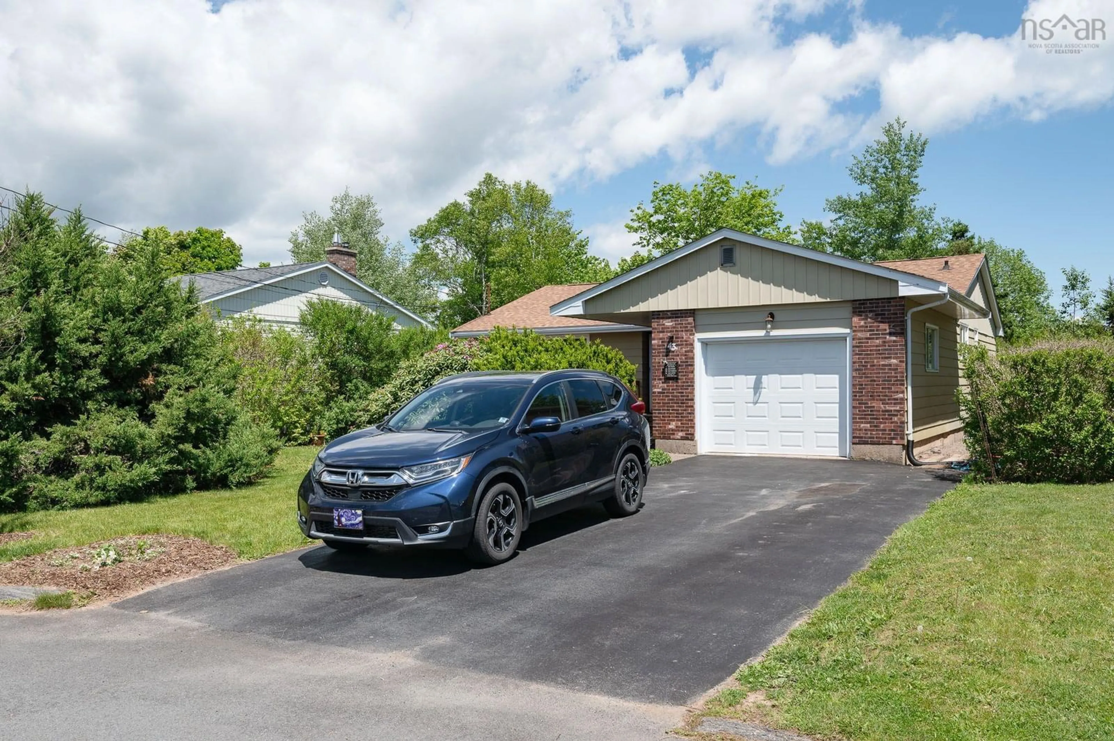 Frontside or backside of a home for 43 Wexford Rd, Cole Harbour Nova Scotia B2V 1R8