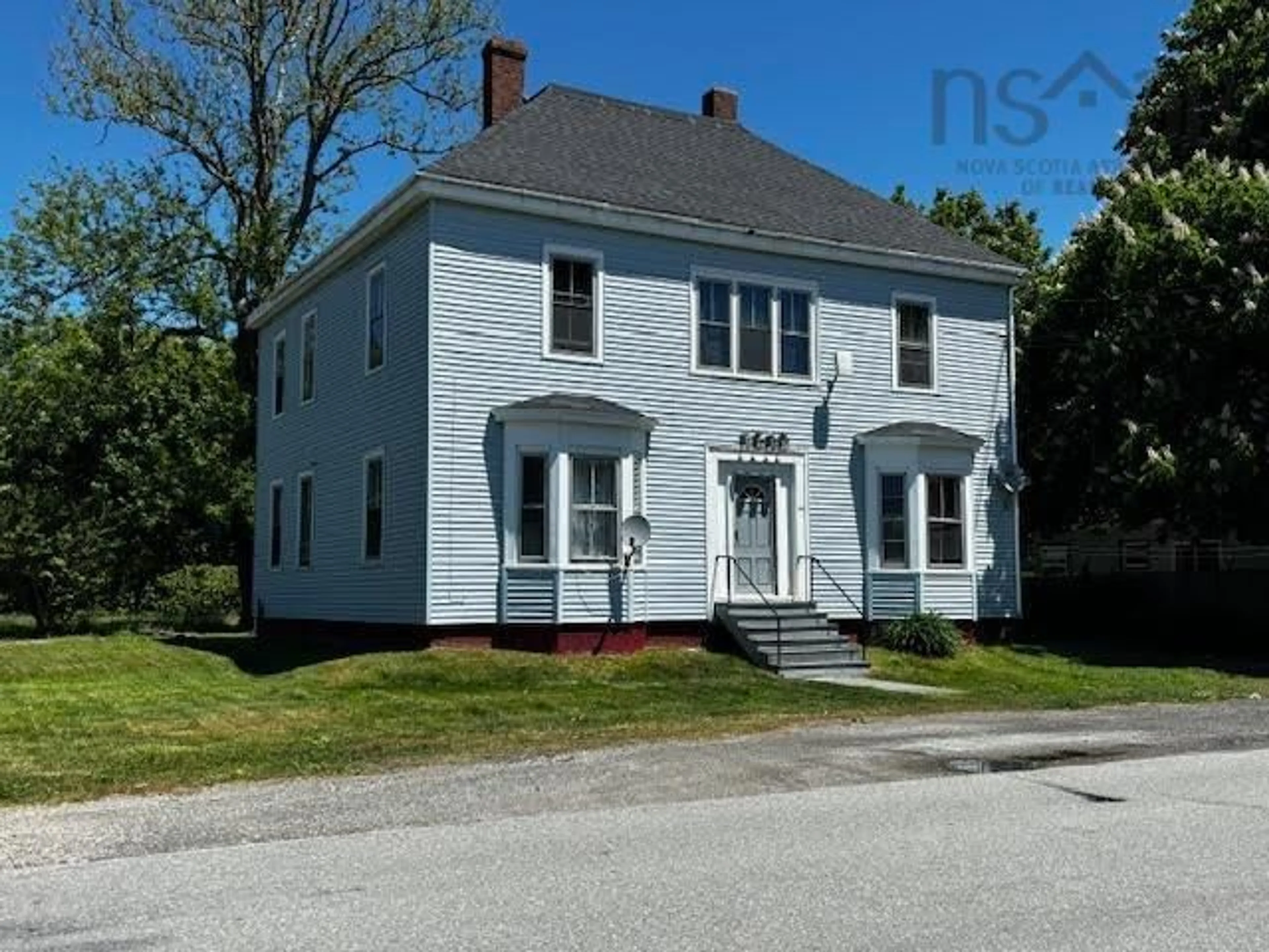 Outside view for 34 Albert St, Yarmouth Nova Scotia B5A 3N3