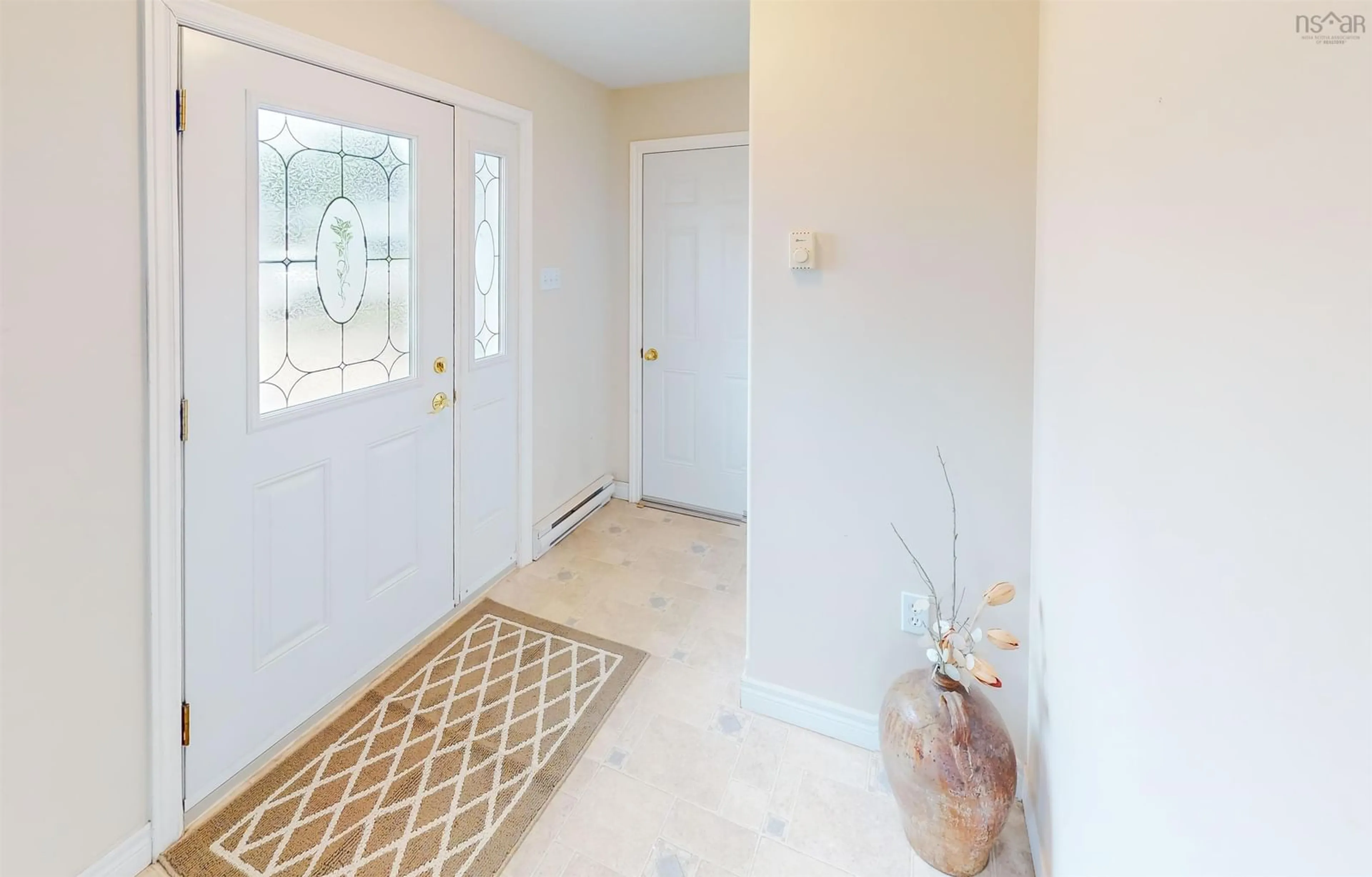 Indoor entryway for 27 Whidden Ave, Wolfville Nova Scotia B4P 0A3