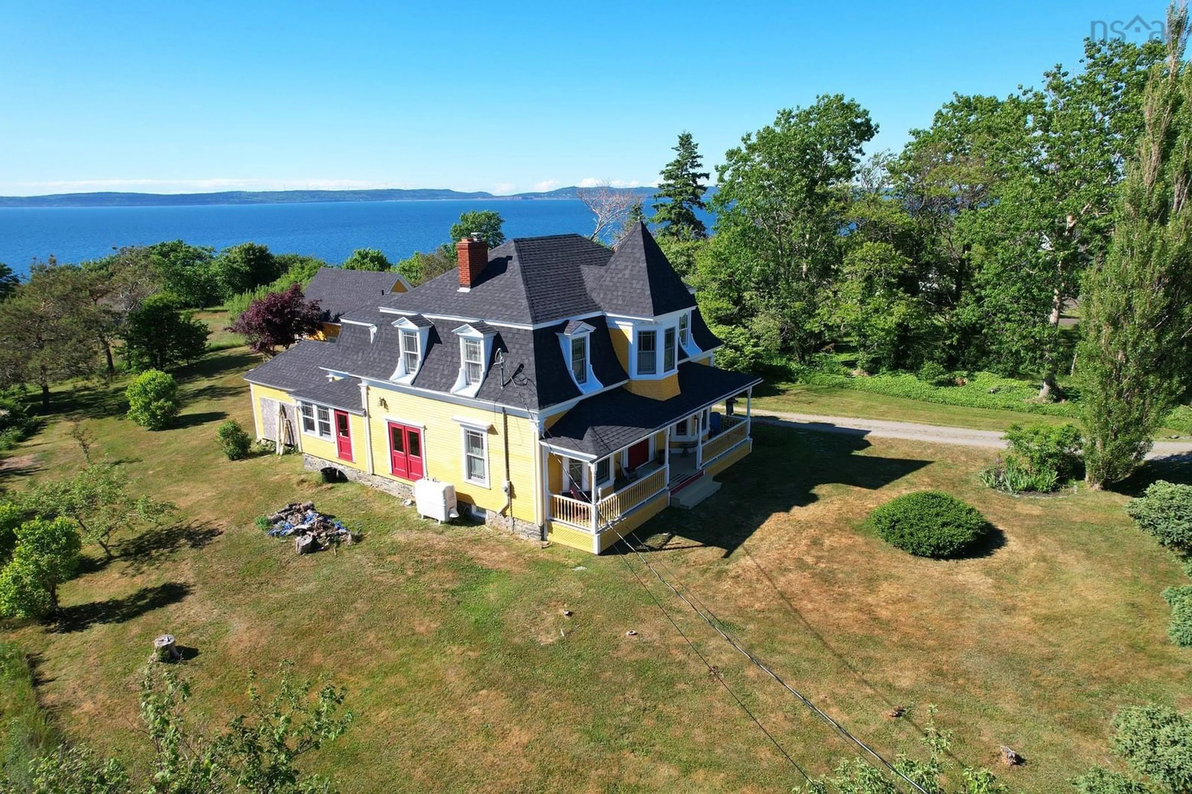 Cottage for 7213 Highway 101, Plympton Nova Scotia B0W 2R0