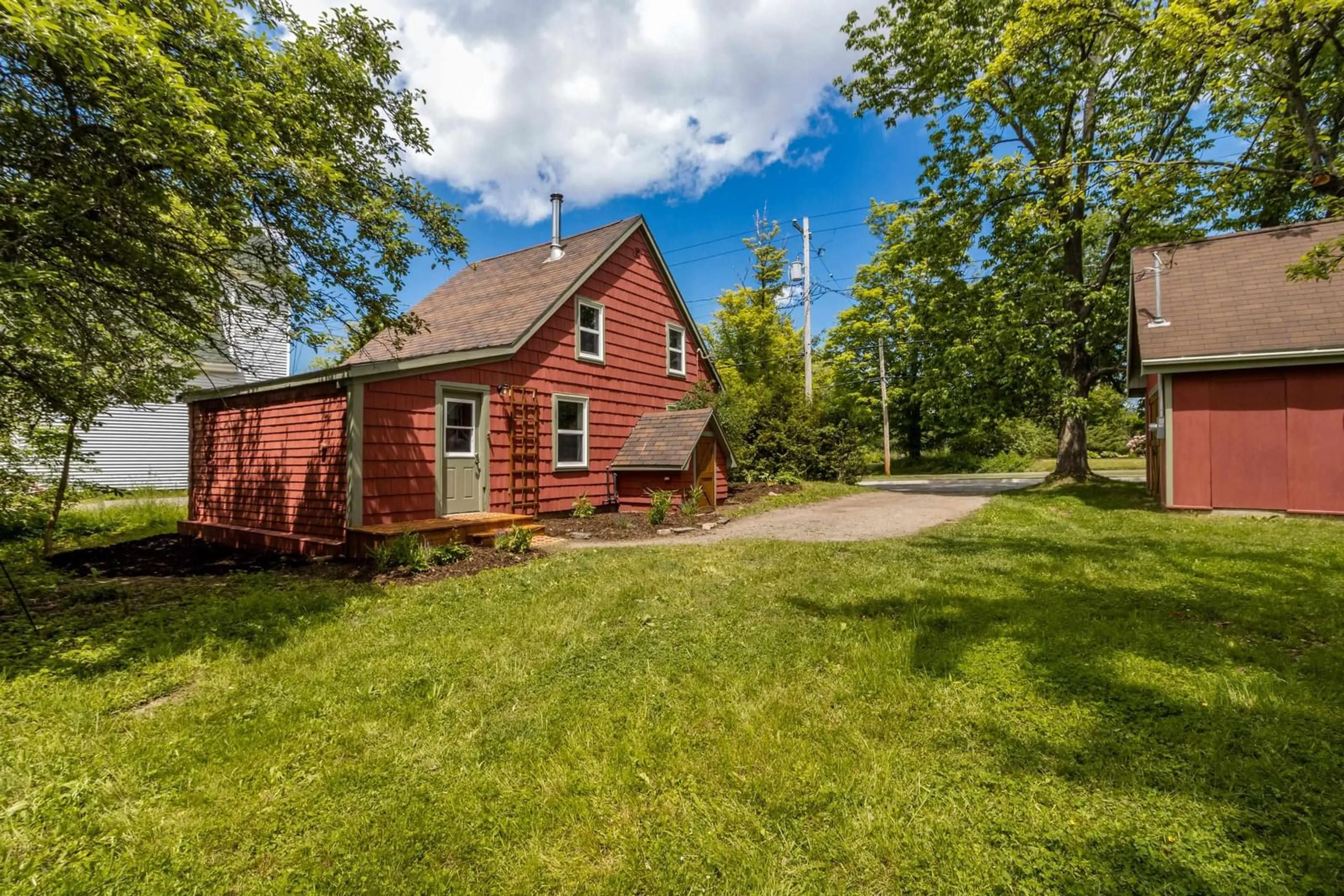 Cottage for 74 Highland Ave, Wolfville Nova Scotia B4P 1Z6